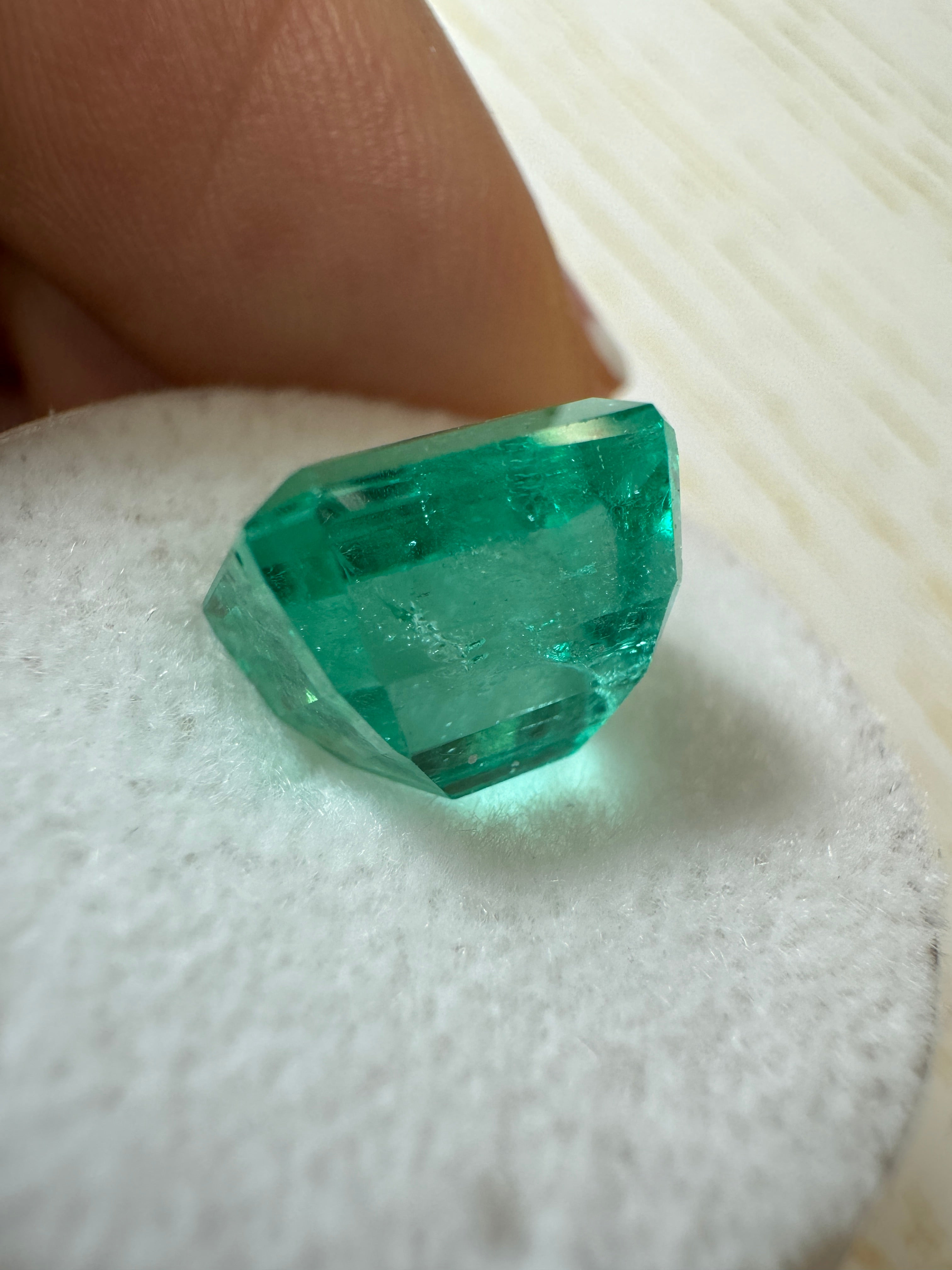 5.98 Carat 10x9mm AAA Colombian Emerald - Natural Loose Green Emerald Cut Gemstone for Jewelry Making, Engagement Rings & Fine Collections