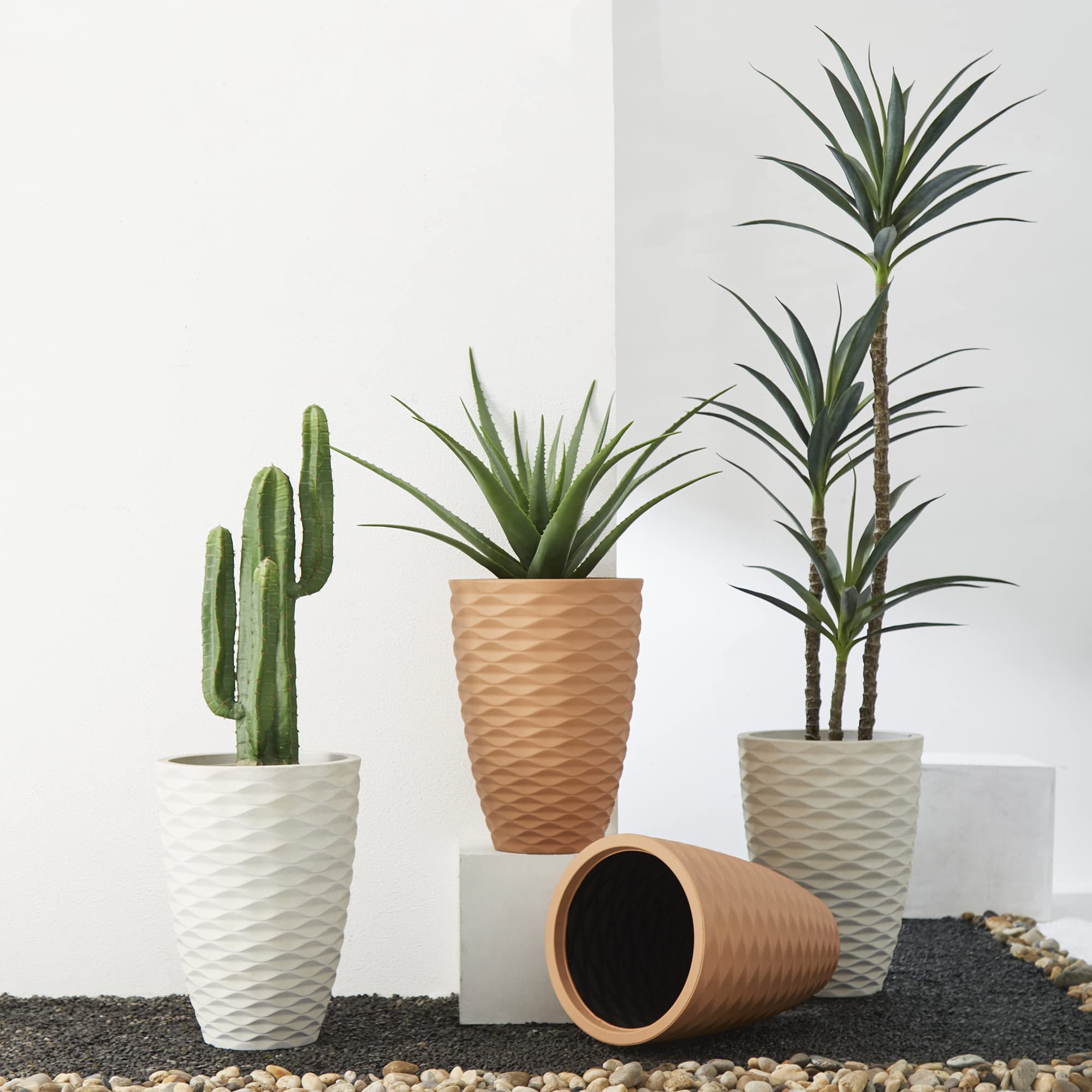 Glitzhome Set of 2 White Wave Textured Faux Ceramic Outdoor Planters - 19