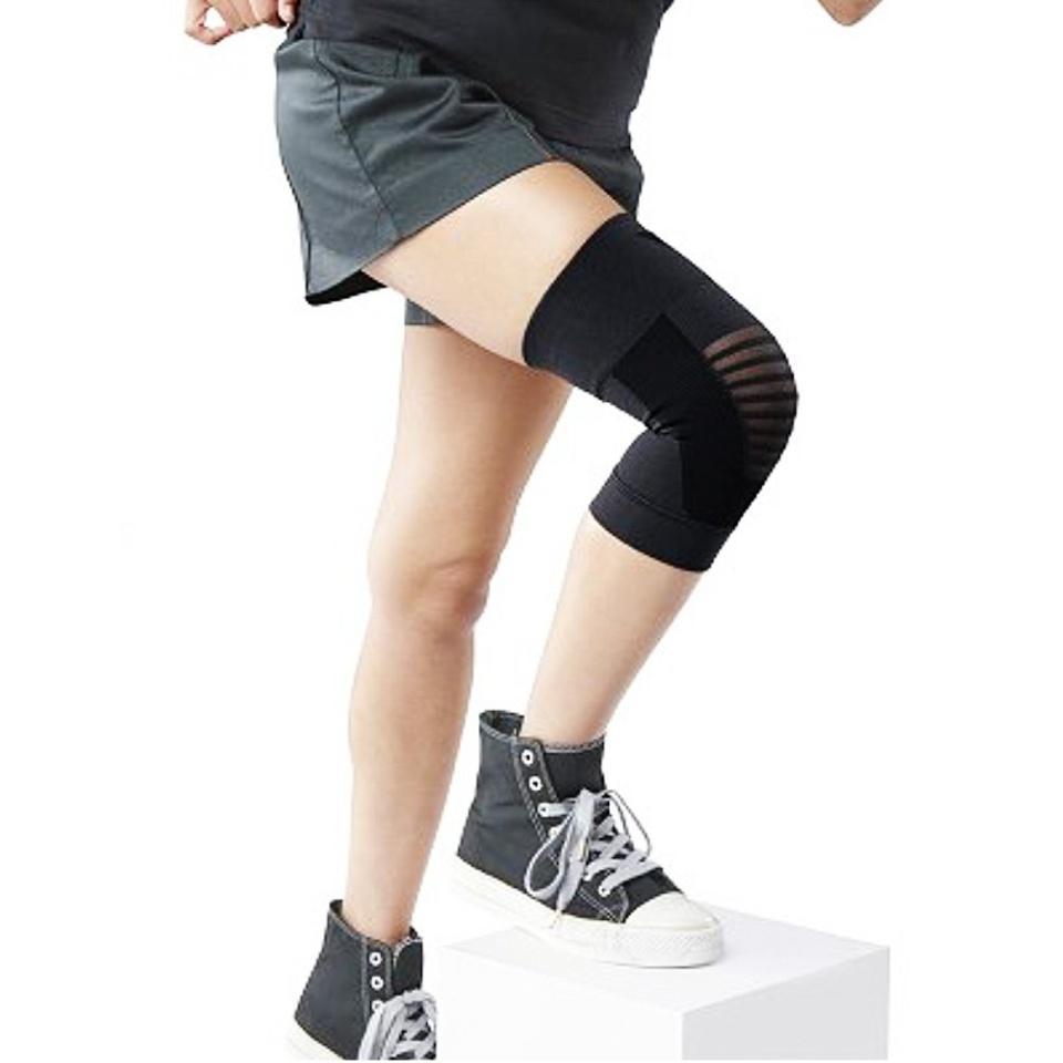 Kowa Vantelin Thermal Knee Support Brace - Medium Size for Pain Relief & Joint Stability - Perfect for Running, Hiking & Arthritis Comfort