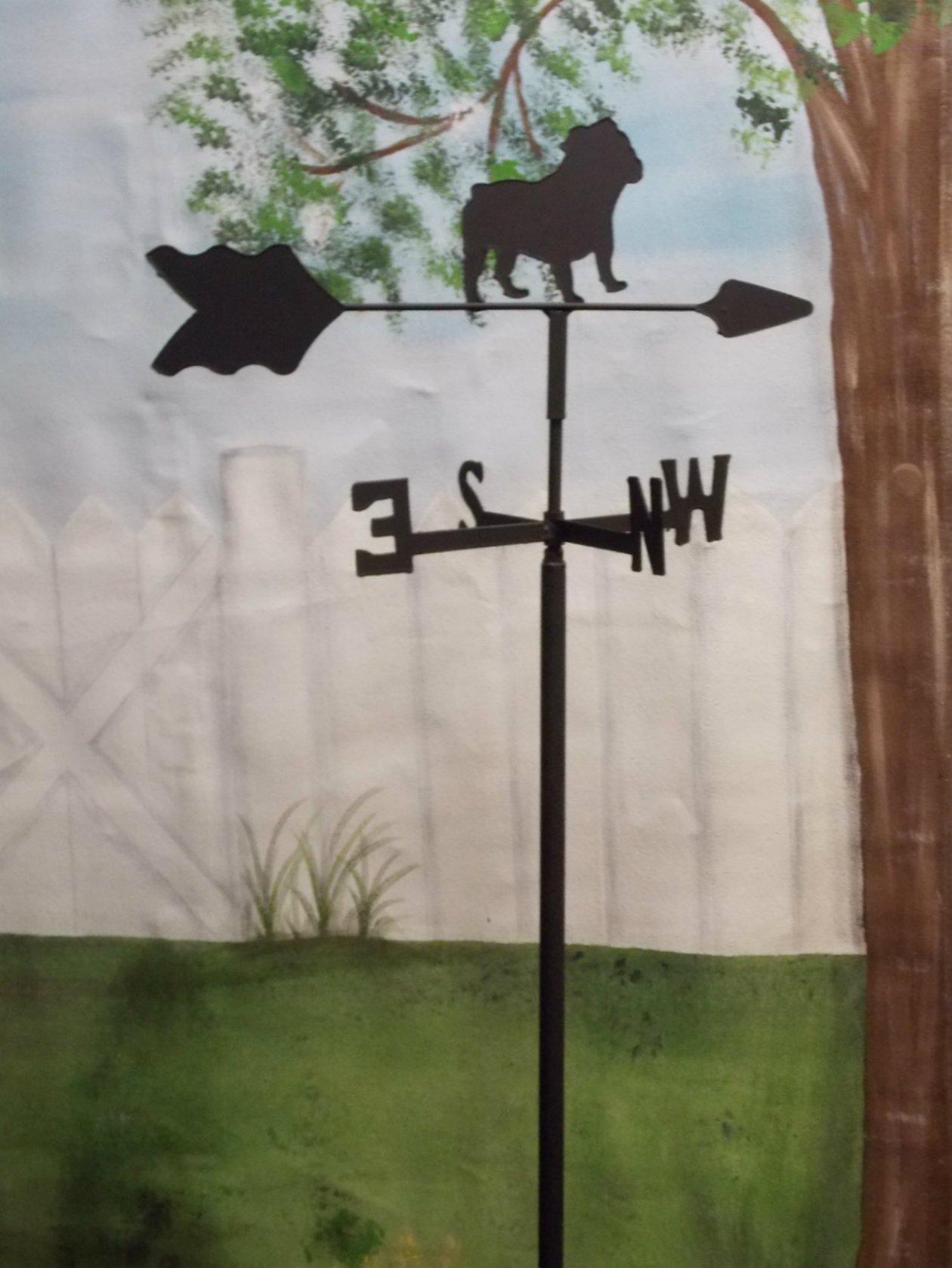 Bulldog Garden Style Weathervane - Handcrafted Wrought Iron Decoration for Outdoor Yard, Patio & Farmhouse Decor | Rustic Home & Garden Accent