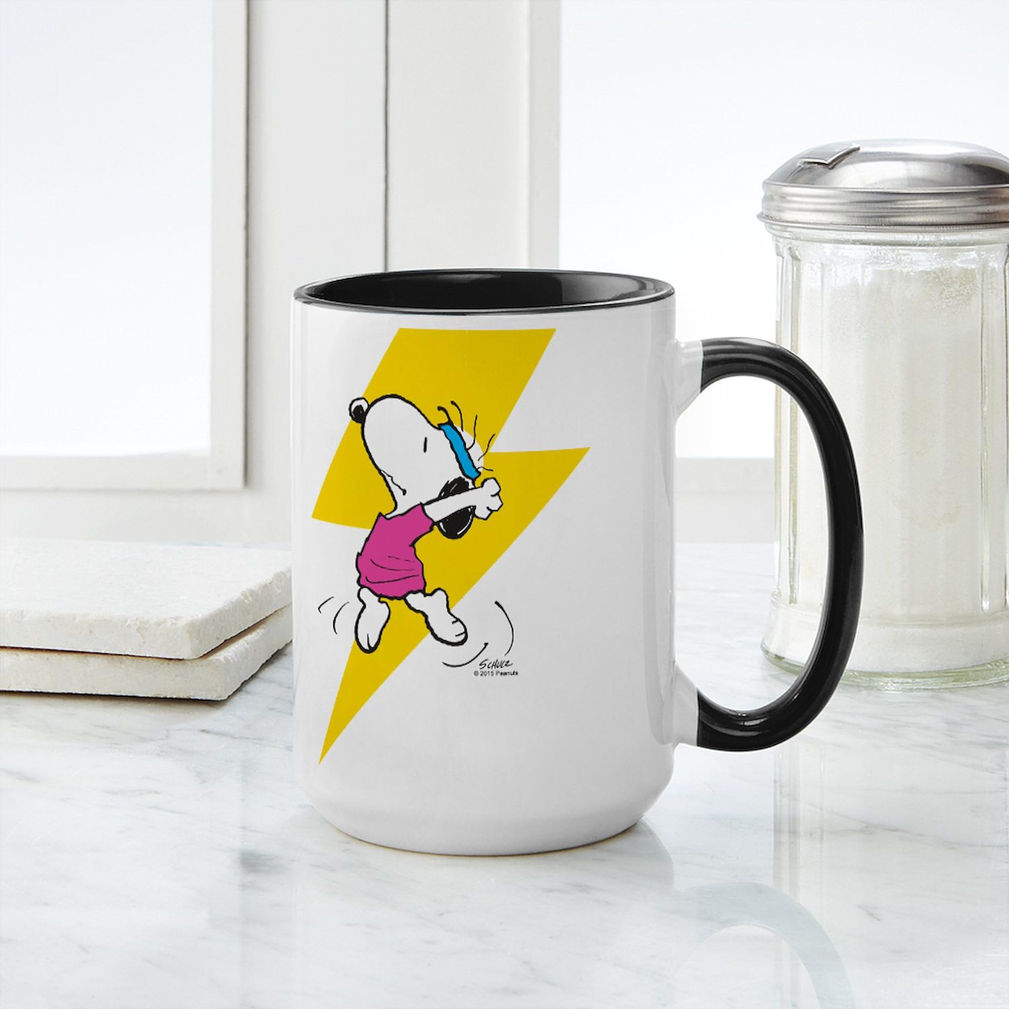 Peanuts Snoopy Dance Lightning 15 oz Ceramic Coffee Mug - Large 444ml Insulated Tea Cup for Office, Home & Gifts | Vintage Cartoon Character Design