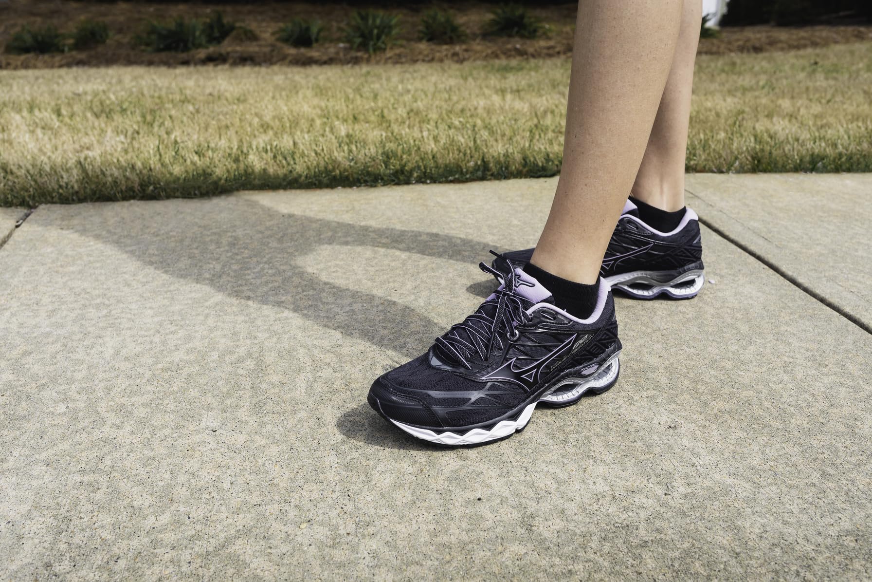 Mizuno Women's Wave Creation 20 Running Shoes - Lightweight Cushioned Sneakers for Jogging, Training & Marathon - Perfect for Road Running & Gym Workouts