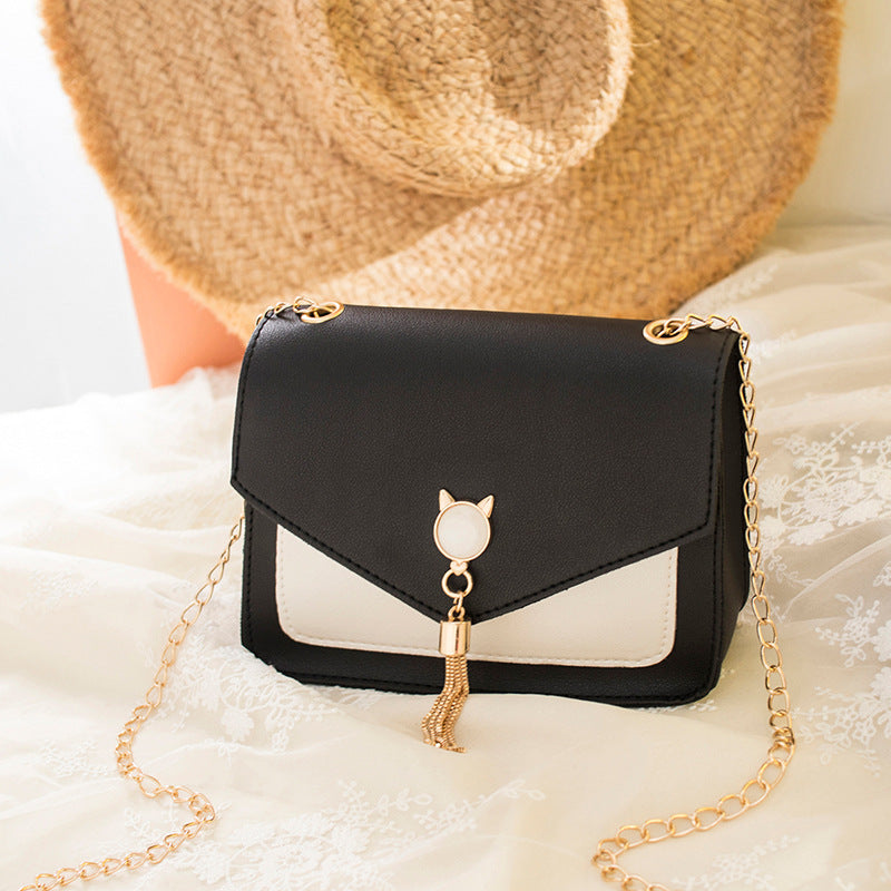 Stylish Small Crossbody Bags for Women with Cat Lock & Chain - Fashionable Messenger Purse for Daily Use, Travel & Shopping