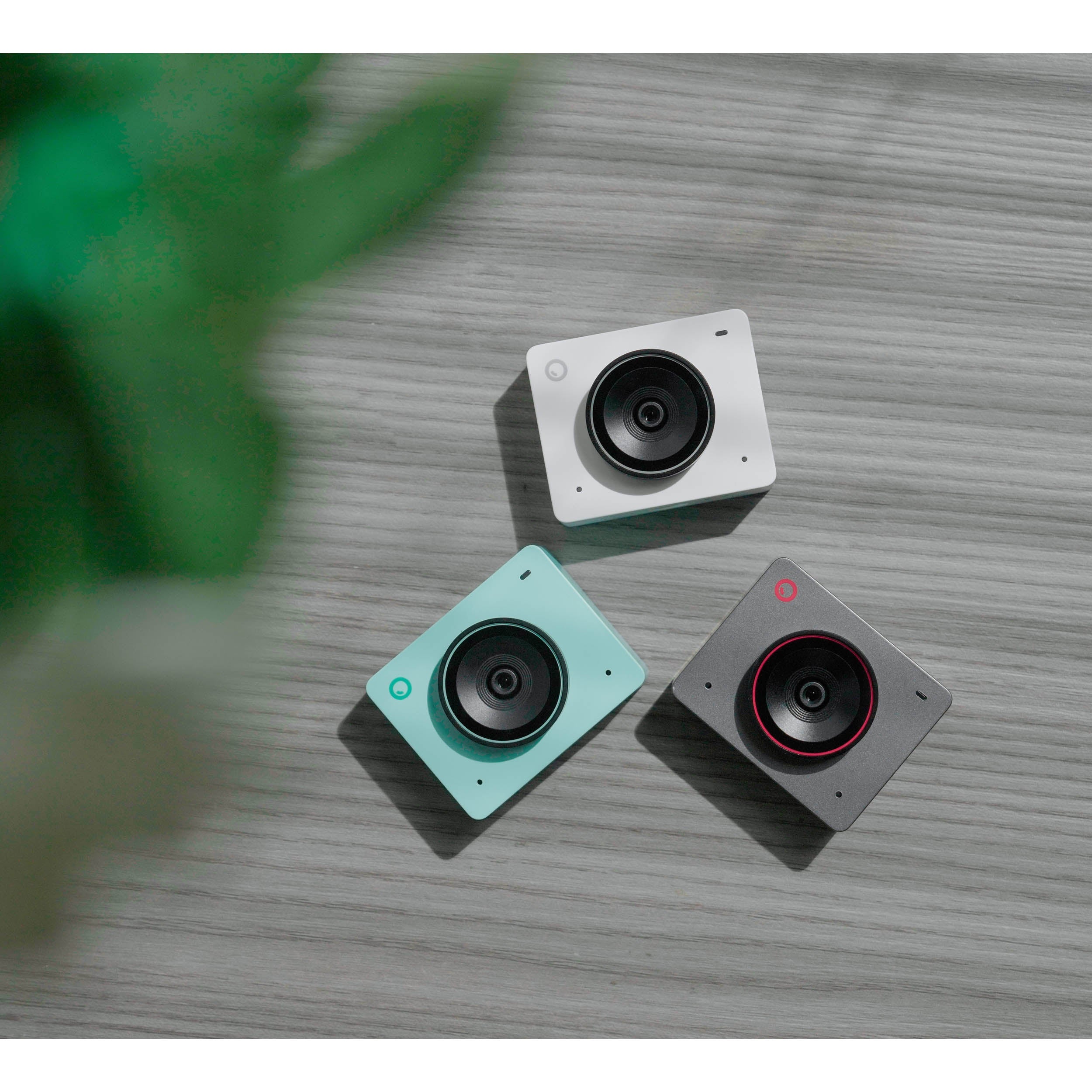 Meet 2 AI-Powered 4K Webcam with Auto Framing (OWG 2311 CE, OWW 2311 CE, OWB 2311 CE) - Perfect for Video Conferencing, Live Streaming & Remote Work