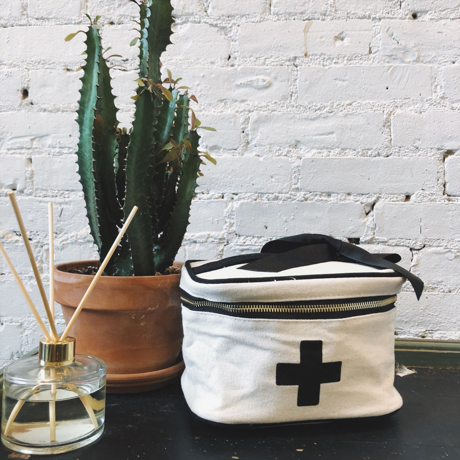 Portable Medicine and First Aid Storage Box with Cream - Perfect for Home, Travel, and Emergency Preparedness