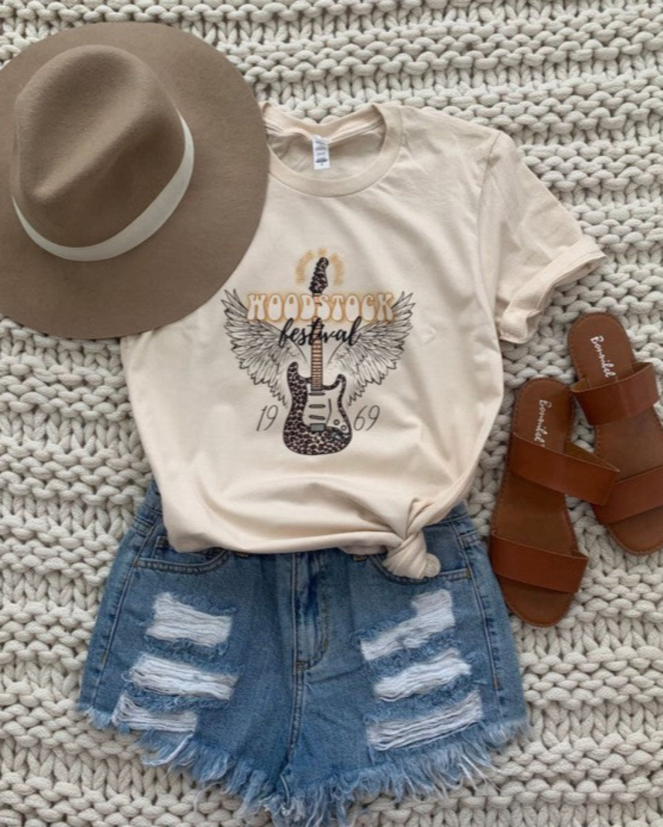 Vintage Woodstock 1969 Festival T-Shirt - 100% Cotton Unisex Tee - Made in USA - Perfect for Music Lovers & Retro Fashion Enthusiasts