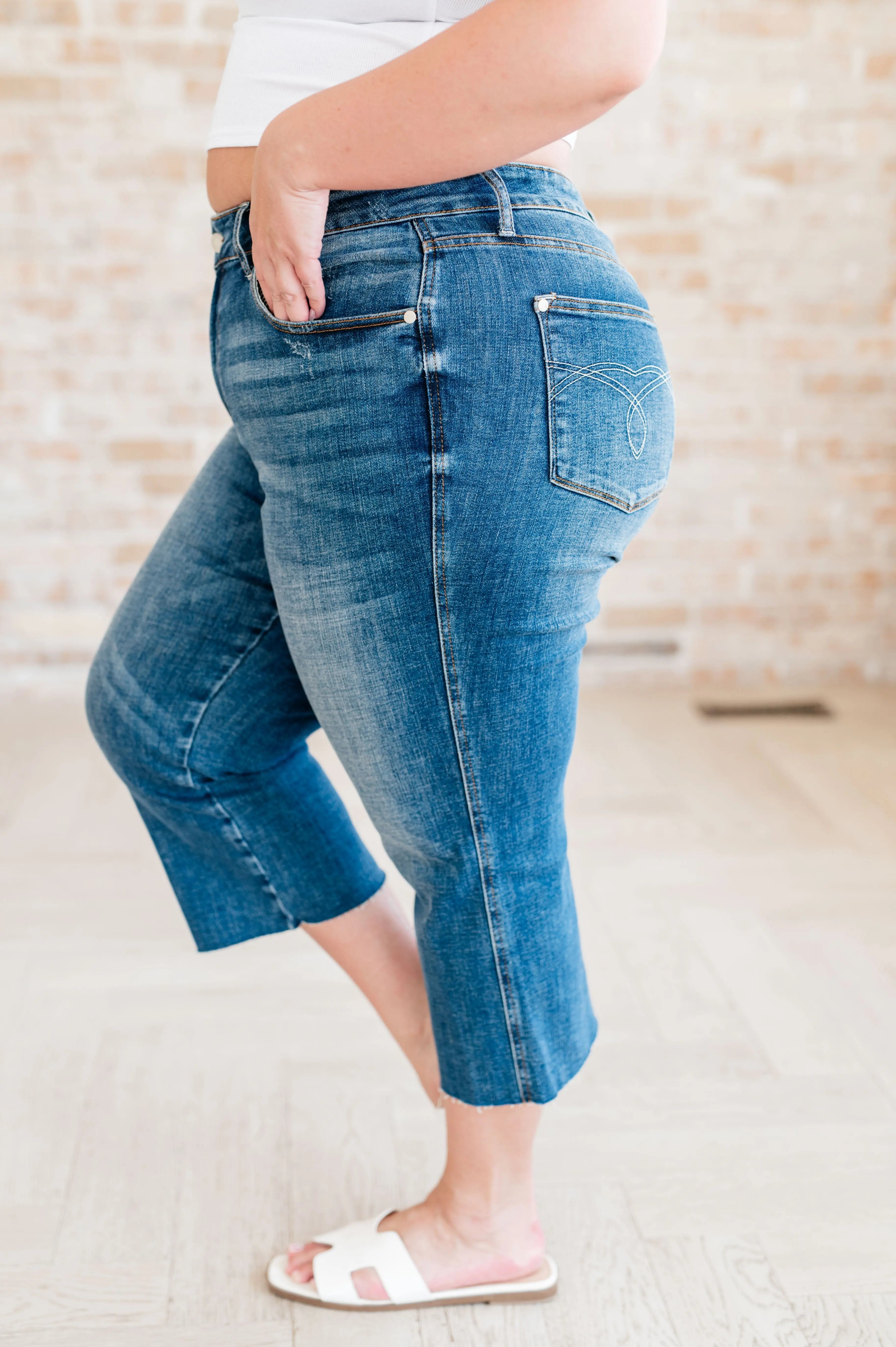Hayes High Rise Wide Leg Crop Jeans for Women - Comfortable Stretch Denim Pants for Casual Outfits, Workwear & Street Style Fashion