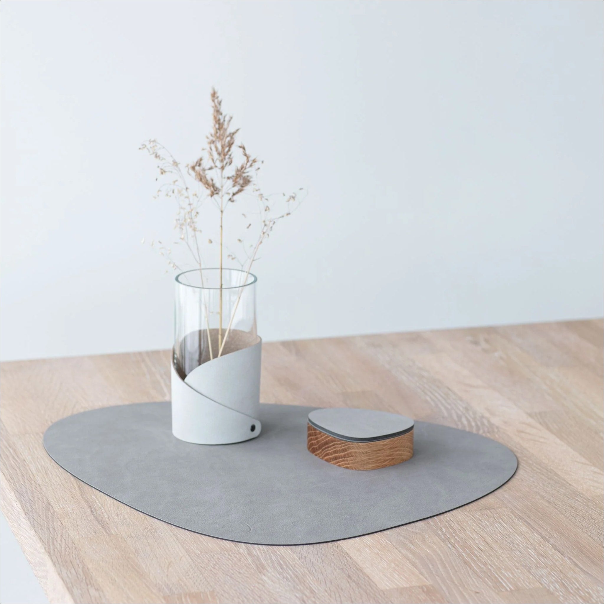 Premium LIND DNA Nupo Curve Table Placemat - Light Grey | Non-Slip Dining Mat for Formal & Casual Settings | Heat-Resistant & Easy Clean for Everyday Use