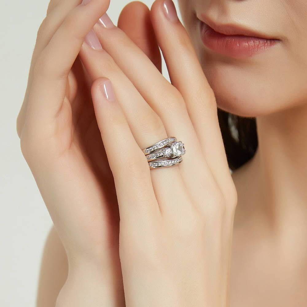 BERRICLE Sterling Silver 3-Stone Wedding & Engagement Ring Set - 1.5 Carat Cushion Cut Cubic Zirconia CZ for Women - Rhodium Plated Size 4-10 - Perfect for Proposals, Anniversaries & Special Occasions