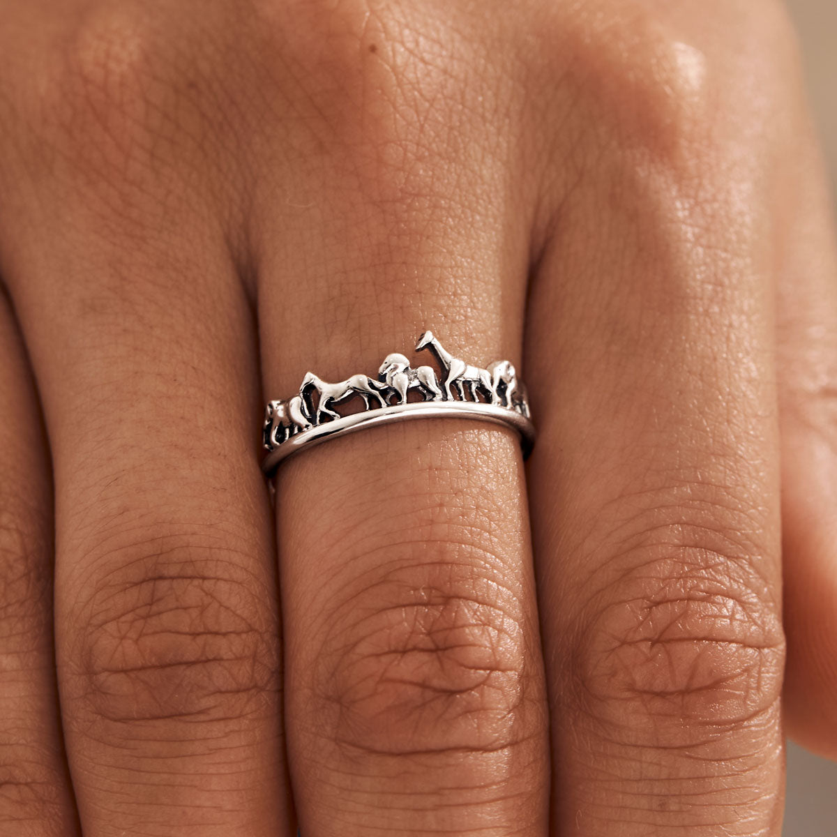 Safari Ring for Women - Elegant Animal Print Jewelry for Outdoor Adventures & Travel - Perfect for Safari Tours, Camping & Nature Lovers