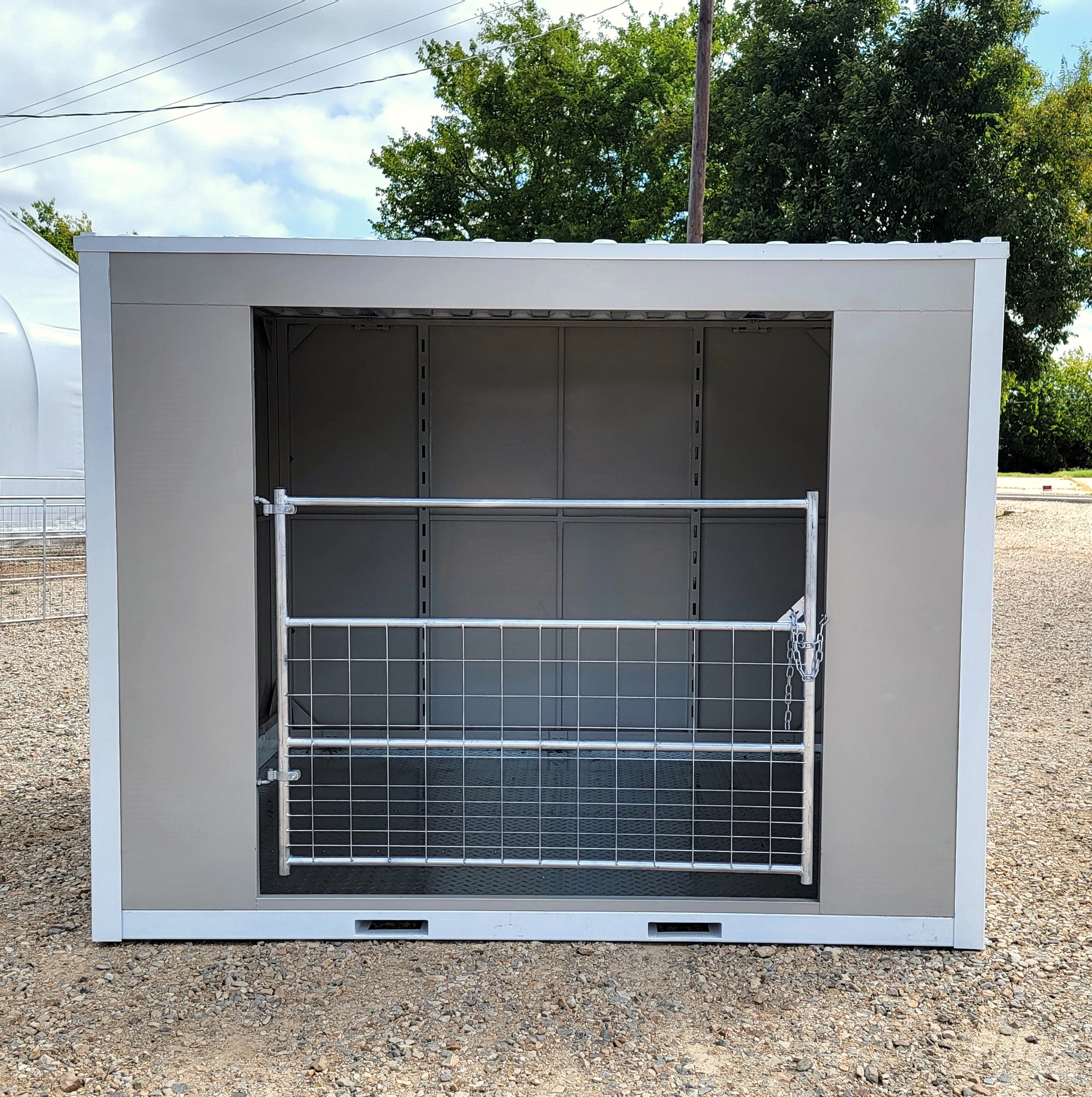 8'x10' Portable Livestock Stall - Relocatable Storage Shed & Loafing Shelter for Horses, Cattle & Farm Animals | Durable Farm Building for Pastures, Barns & Ranches