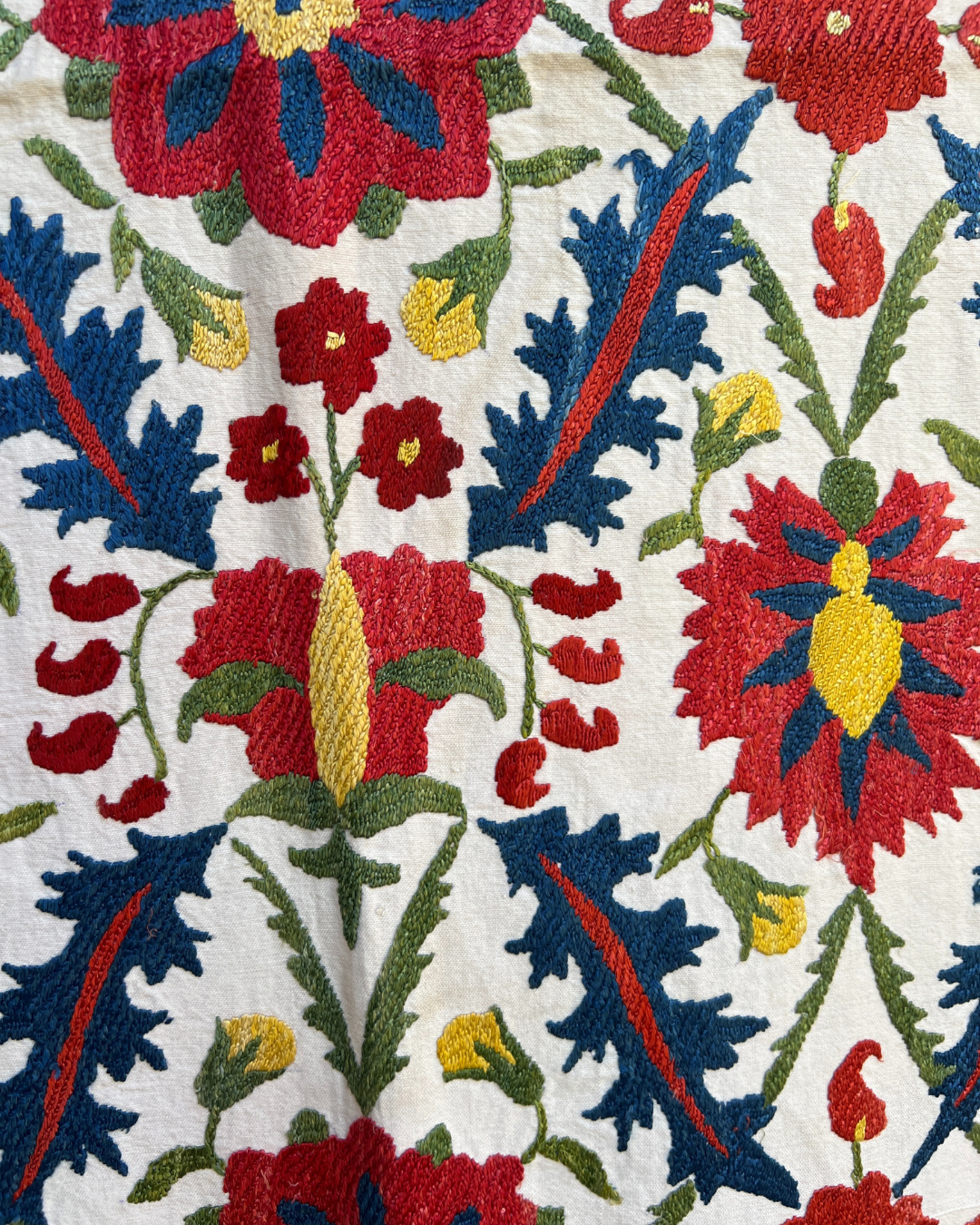 Medium Suzani 060 - Premium Handmade Cotton Suzani Pillow Cover - Boho Home Decor for Living Room, Bedroom & Sofa