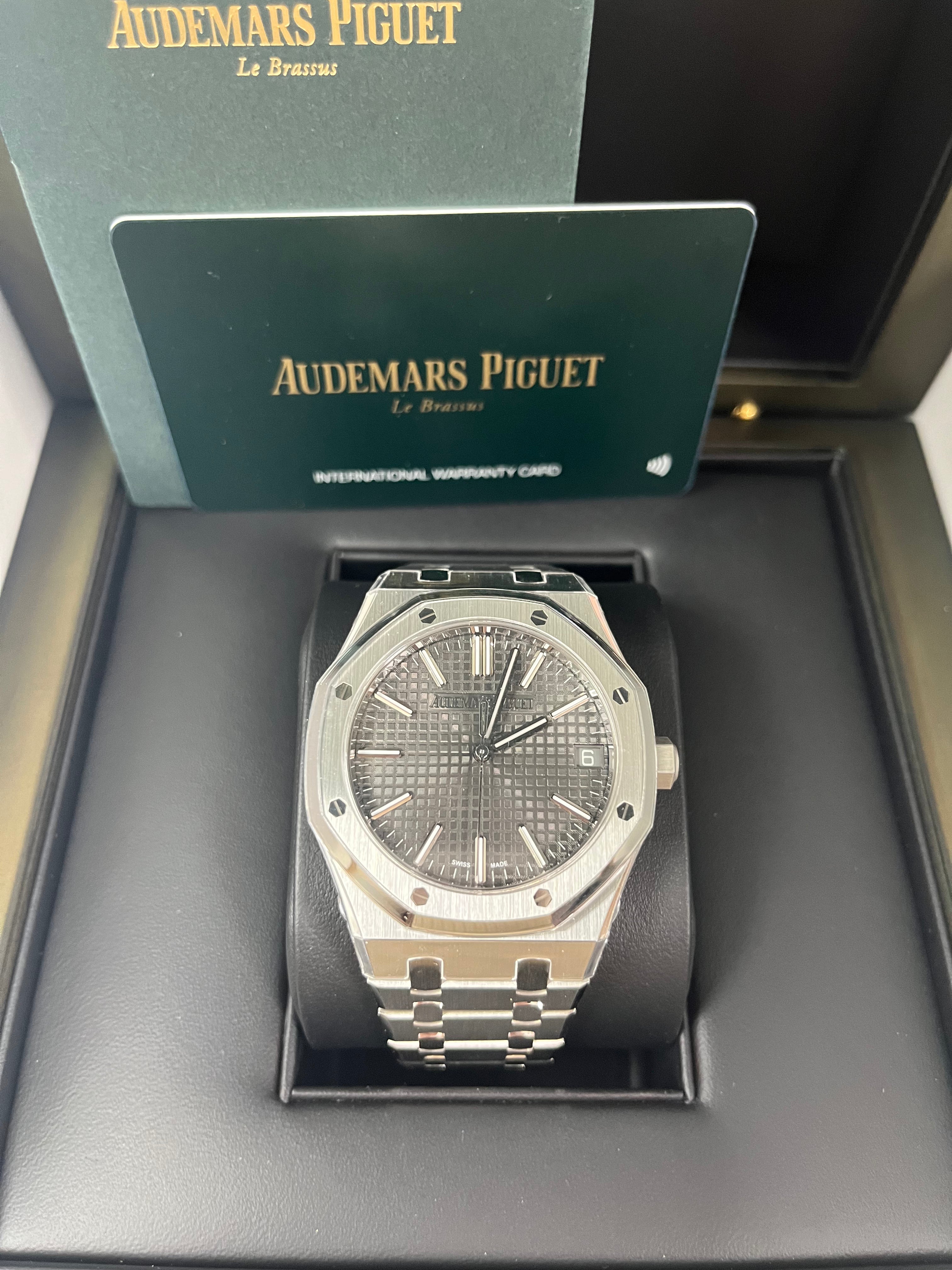 Audemars Piguet Royal Oak 15510ST Selfwinding Watch - 41mm Stainless Steel, Grey Dial - Luxury Automatic Men's Timepiece for Business & Formal Occasions