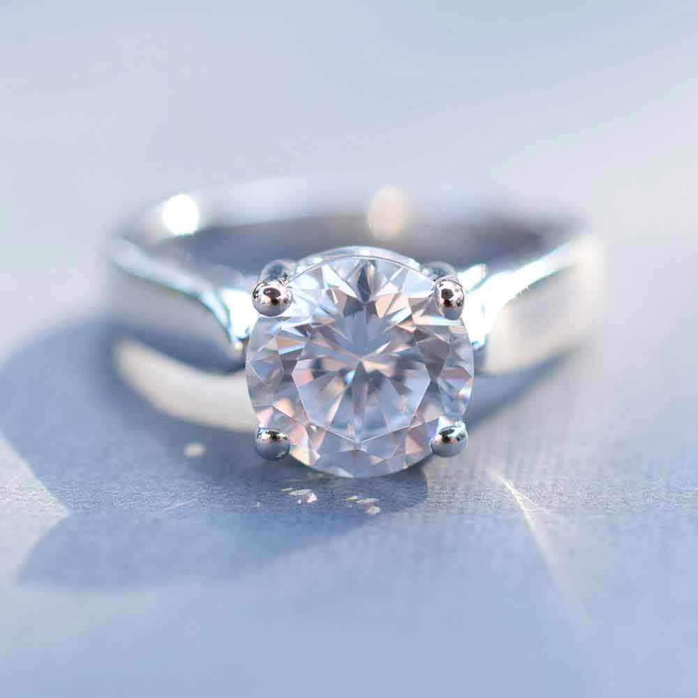 2 Carat CZ Sterling Silver Engagement Ring for Women - Perfect Gift for Mom, Anniversary, Wedding & Proposal | Elegant Jewelry for Special Occasions