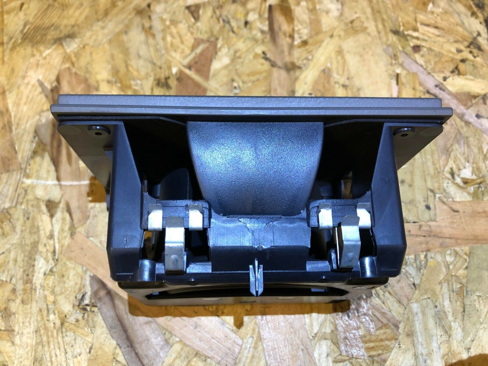 Brand New 05-07 Ford Super Duty F250 F350 F450 F550 Dash Cup Holder #107 - Perfect for Road Trips & Daily Commutes