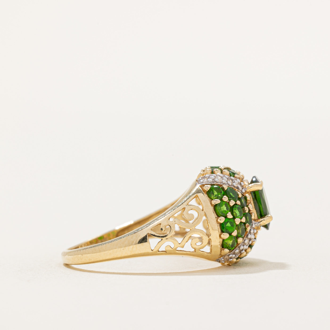 1.50ctw Chrome Diopside & 0.08ctw Diamond Cocktail Ring - Size 9 | Elegant Green Gemstone Jewelry for Women | Perfect for Evening Parties, Weddings & Special Occasions