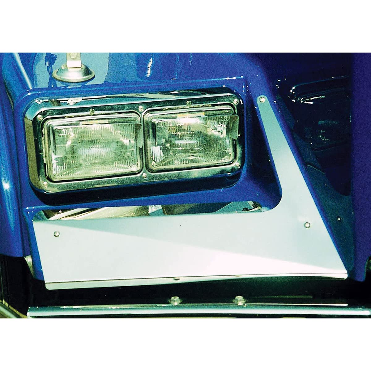 United Pacific 29044 Stainless Steel Fender Guards for Kenworth T800 Aerocab | Heavy Duty Truck Fender Protection | 430 Stainless Steel Pair (Set of 2) | Perfect for Long Haul Trucks & Commercial Vehicle Protection