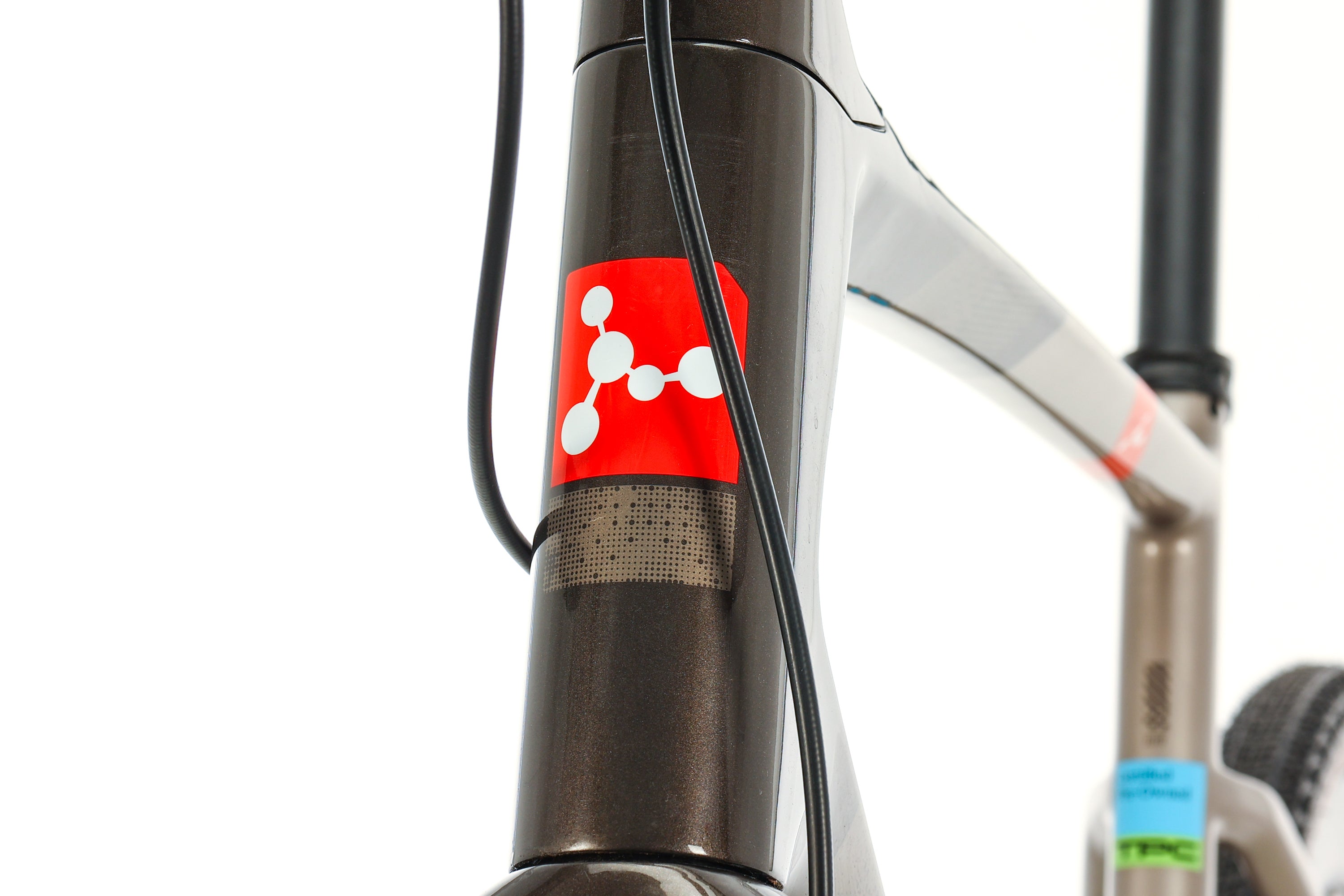 Argon 18 Dark Matter AXS Gravel Bike 2022 - Large Size | High-Performance Carbon Frame, SRAM AXS Wireless Drivetrain | Perfect for Off-Road Adventures, Bikepacking & Endurance Riding