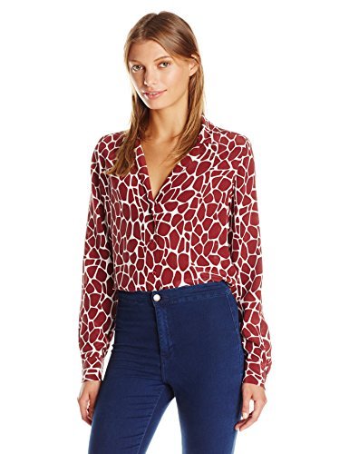 Women's Adalyn Tiny Giraffe-Print Blouse - Stylish Floral Tops for Casual Wear, Office & Date Nights | Trendy Short Sleeve Shirt for Spring & Summer Outfits