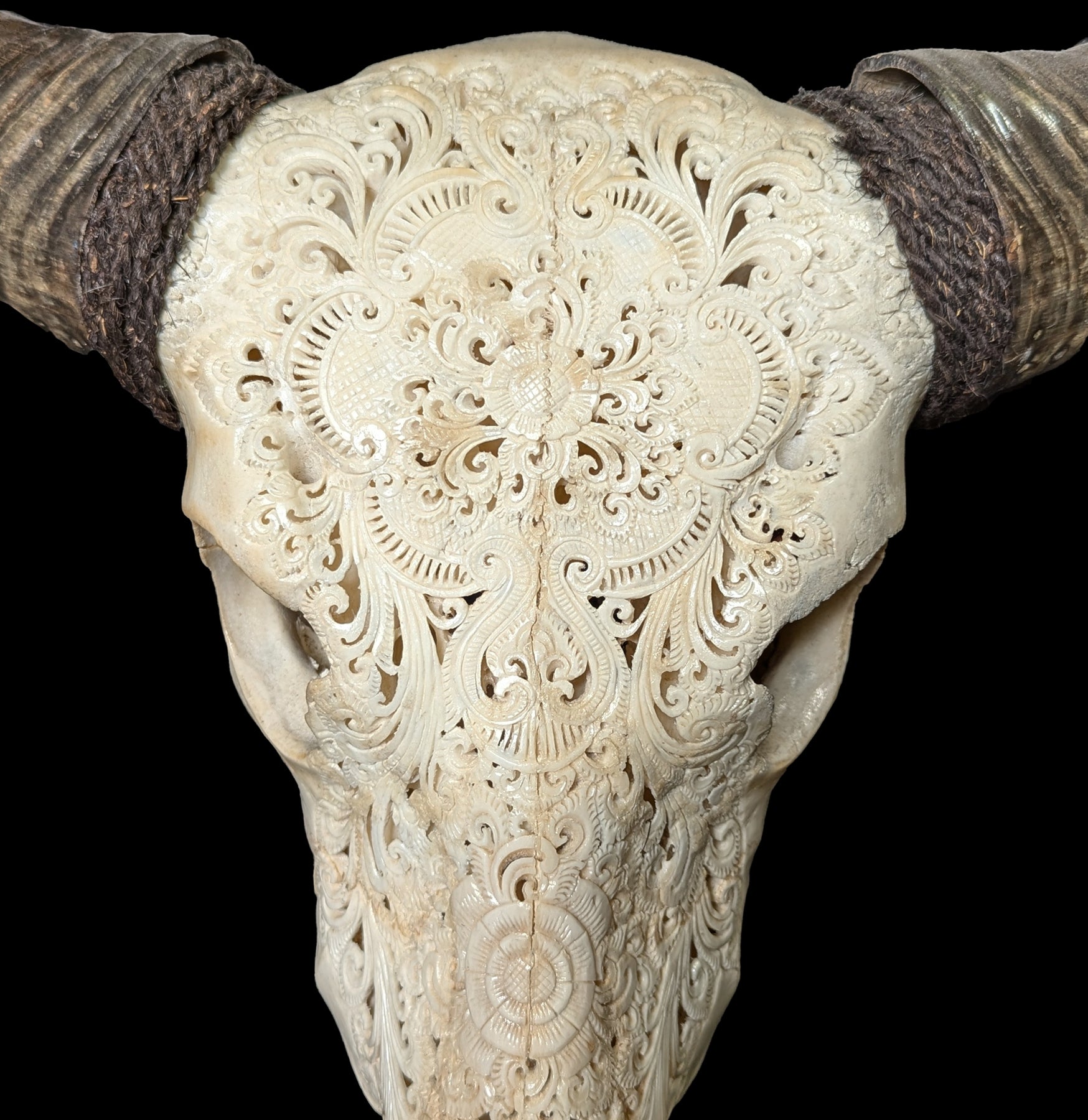Exquisite Carved Filigree Flower Water Buffalo Skull Wall Decor - Handcrafted Bohemian Home Decor for Living Room, Bedroom, or Western Ranch Style Interior Design