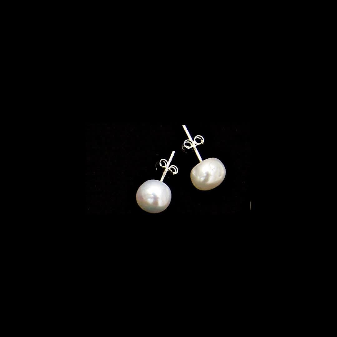 Classic Ivory Pearl Earrings for Women - Elegant & Timeless Jewelry Gift for Weddings, Parties & Special Occasions