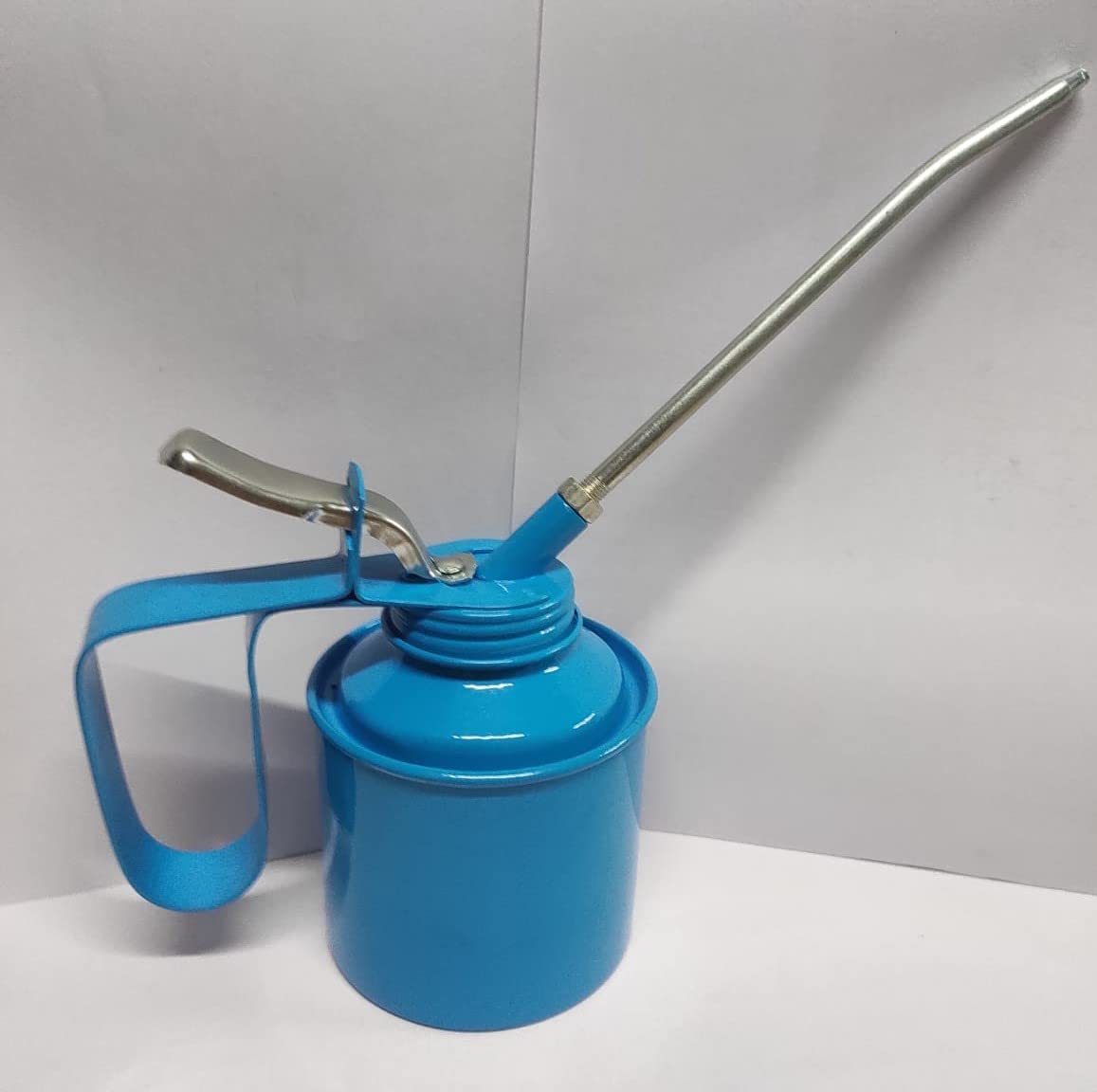 DLIEN Multi-Purpose Manual Lubricant Sprayer - 1/2 Pint Oil Can with Plastic Body, Lever Pump, 15cm Nozzle & Angled Spout for Car, Bike, Kitchen, Sewing Machine (Multicolor) | Perfect for Automotive Maintenance, Bicycle Care, Household Appliances & Industrial Equipment
