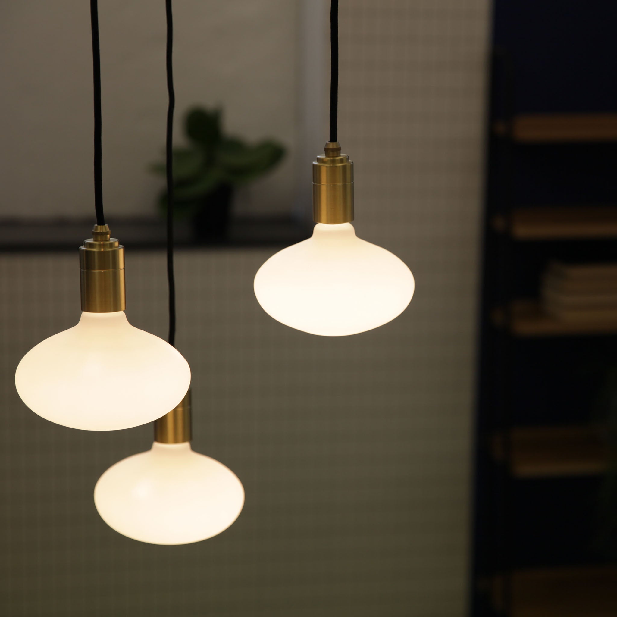 Brass Oval Dim to Warm Pendant Light - Adjustable Dimmable LED Hanging Fixture for Dining Room, Kitchen Island, and Bedroom Lighting