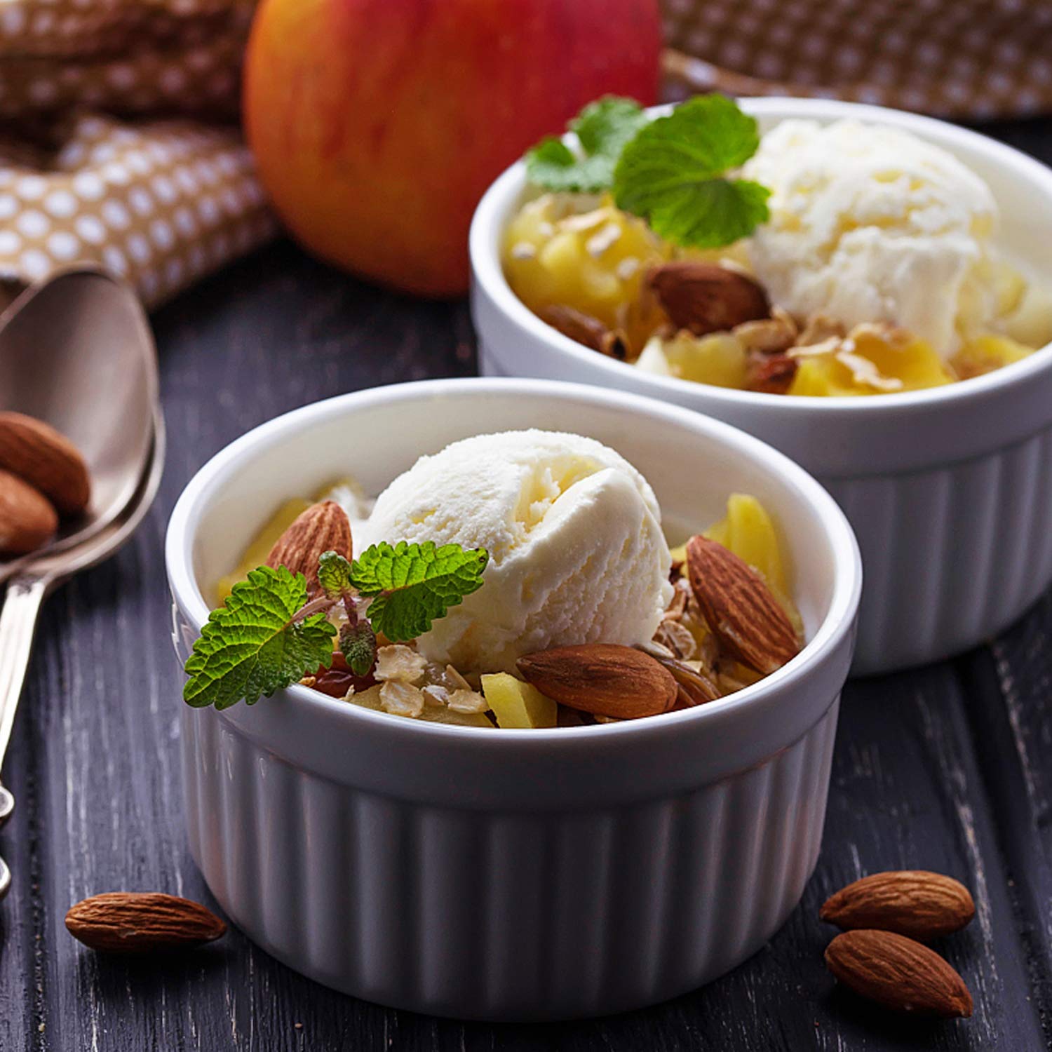 8 OZ Porcelain Ramekins Set of 8 - Oven Safe Souffle Dishes for Creme Brulee, Custard, Lava Cakes, Pudding & Flan - Perfect for Mini Desserts, Small Baking & Serving Bowls - Ideal for Home Baking, Restaurant Use & Party Dessert Presentation