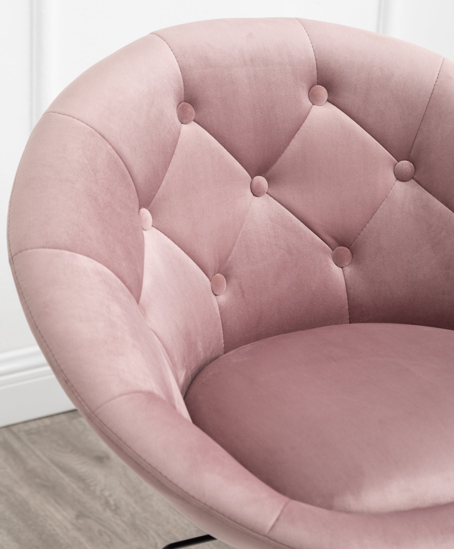 Roundhill Furniture Noas Velvet Upholstered Tufted Back Swivel Accent Chair - Soft Mauve Velvet Living Room Chair with 360° Rotation for Bedroom, Office & Lounge Comfort