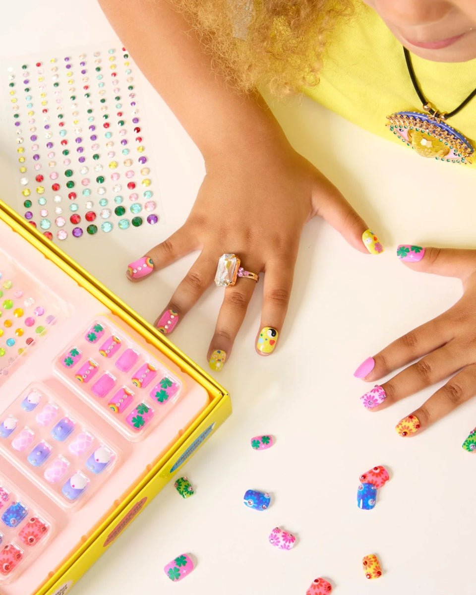 DAYS OF THE WEEK PRESS ON NAIL KIT - Reusable Artificial Nails with 7 Unique Designs - Perfect for Parties, Weddings & Everyday Glam