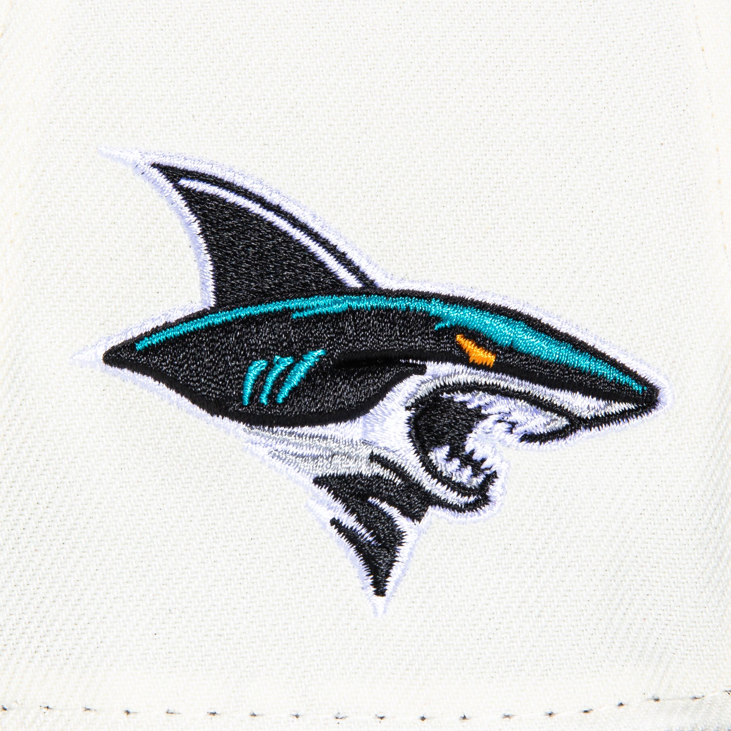 New Era 59Fifty San Jose Sharks Logo Patch Alternate Hat - White & Black Snapback Baseball Cap for Men & Women - Perfect for Hockey Games, Sports Events & Casual Wear