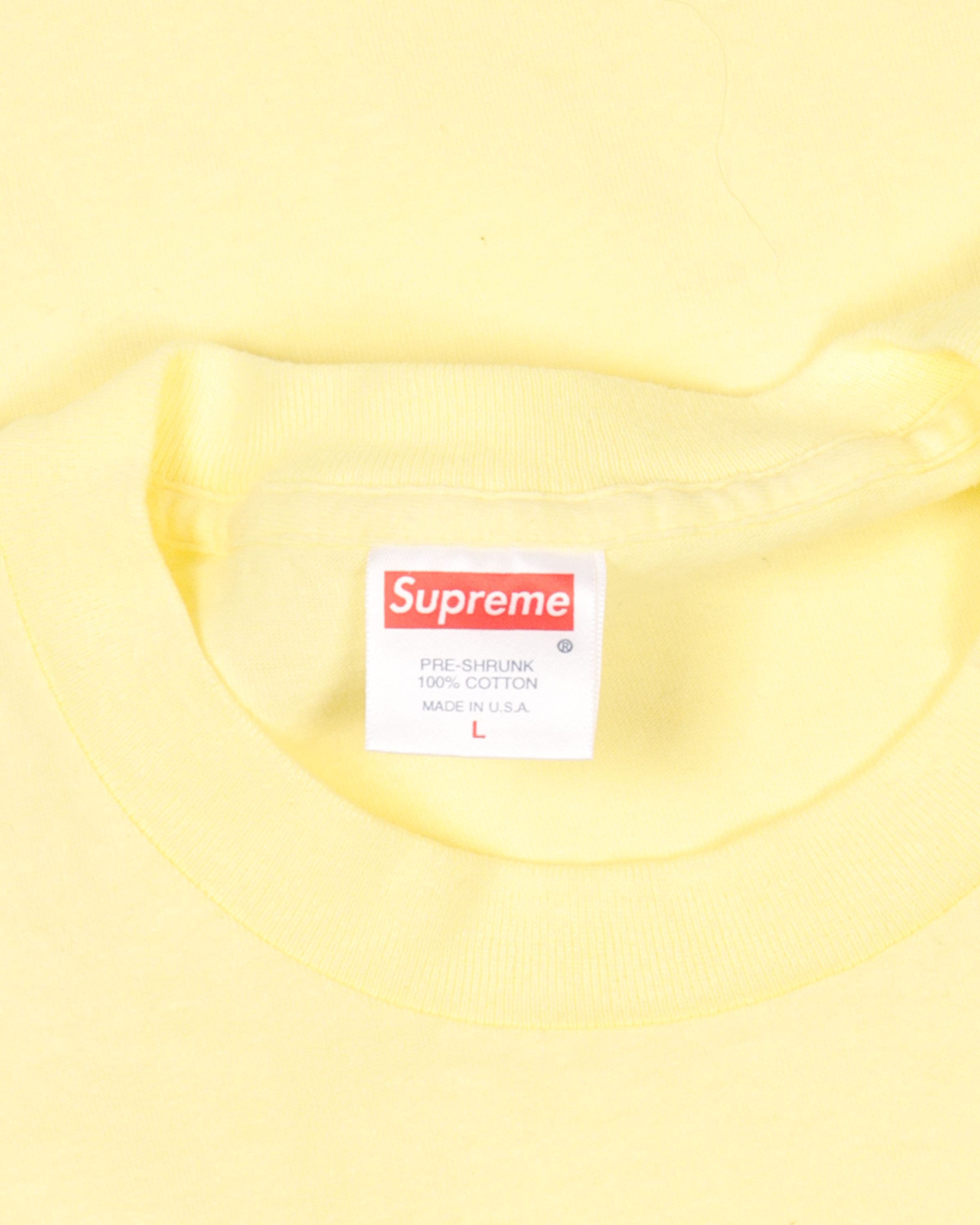 Supreme Logo T-Shirt 2001 - Vintage Streetwear Fashion for Men & Women | Casual Wear, Urban Style, Hip-Hop Outfit