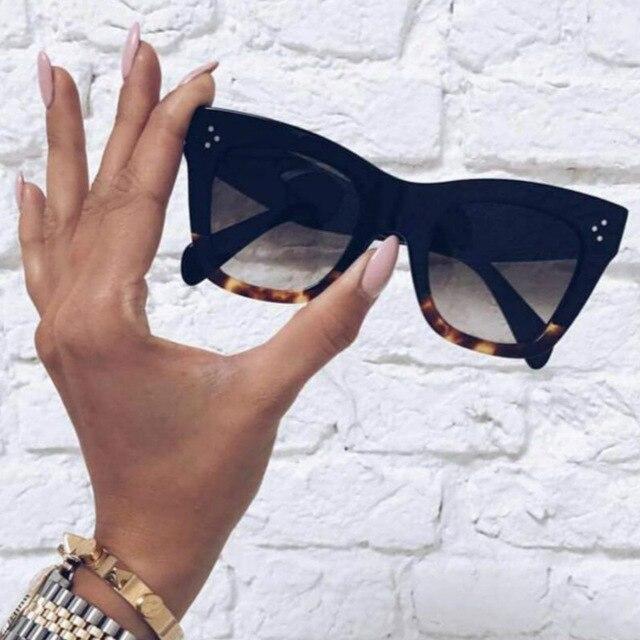 Women's Classic Cat Eye Sunglasses UV Protection - Stylish Retro Shades for Women, Fashionable Sun Glasses for Driving, Beach & Outdoor Activities
