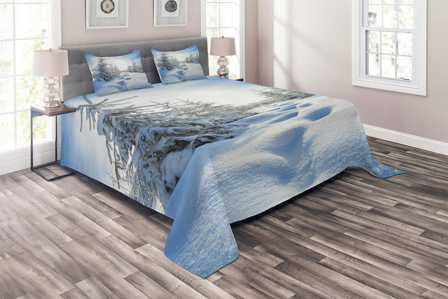 Ambesonne Evergreen Quilted Bedspread Set - King Size 3 Piece Winter Forest Landscape with Snow Footsteps, Includes 2 Pillow Shams | Cozy Bedroom Decor for Cold Weather & Holiday Season