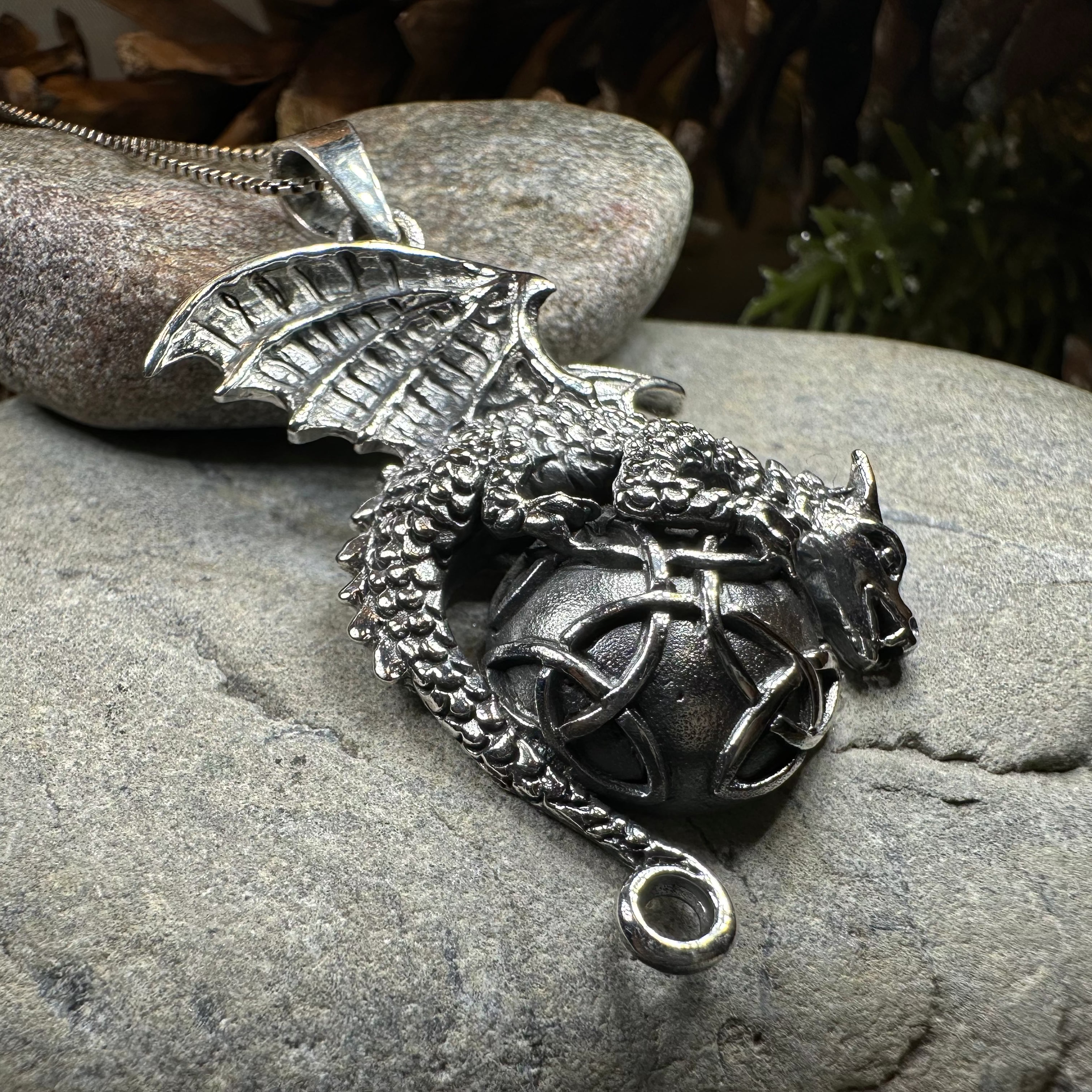 Archion Dragon Moon Necklace - Elegant Celestial Jewelry for Women, Moon Phase Pendant with Dragon Design, Perfect Gift for Birthday, Anniversary & Special Occasions | Ideal for Boho, Gothic & Fantasy Fashion Styles