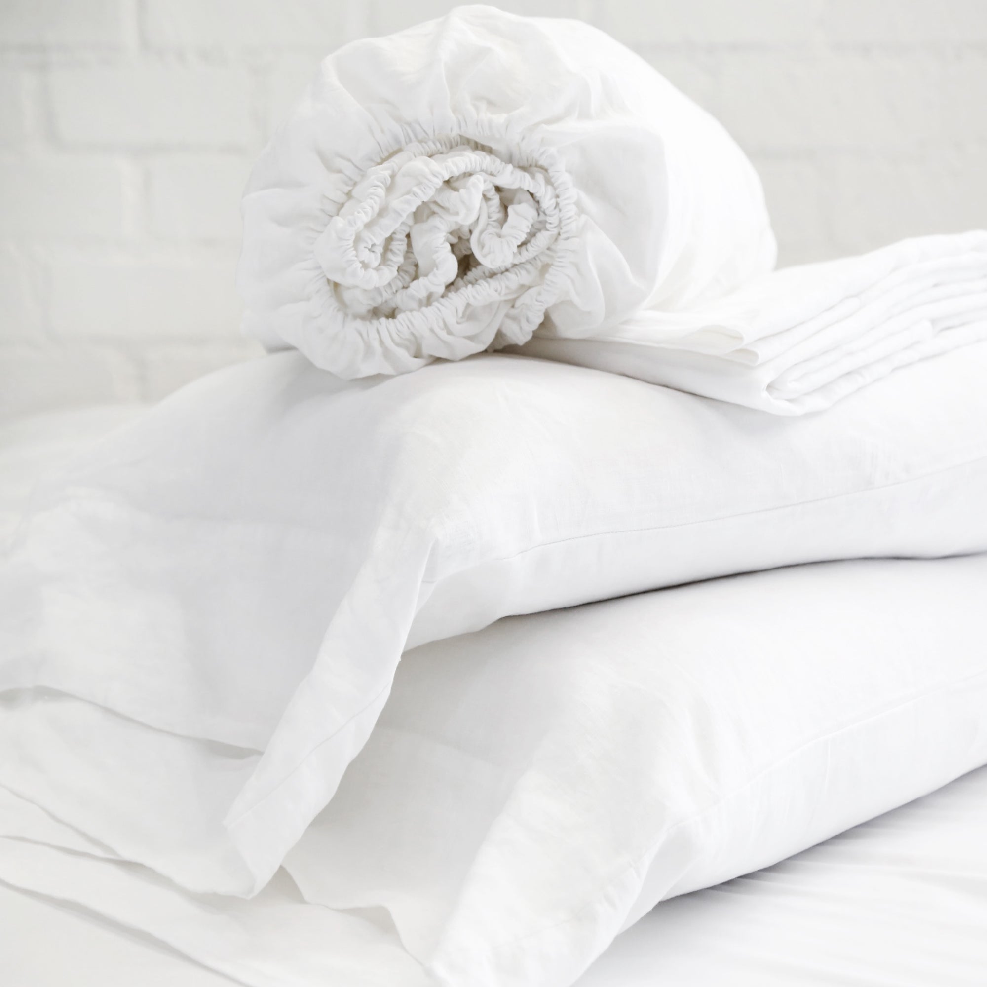 Premium 100% Organic Linen Sheet Set - Breathable & Hypoallergenic Bedding for All Seasons - Perfect for Master Bedroom, Guest Room & Vacation Homes