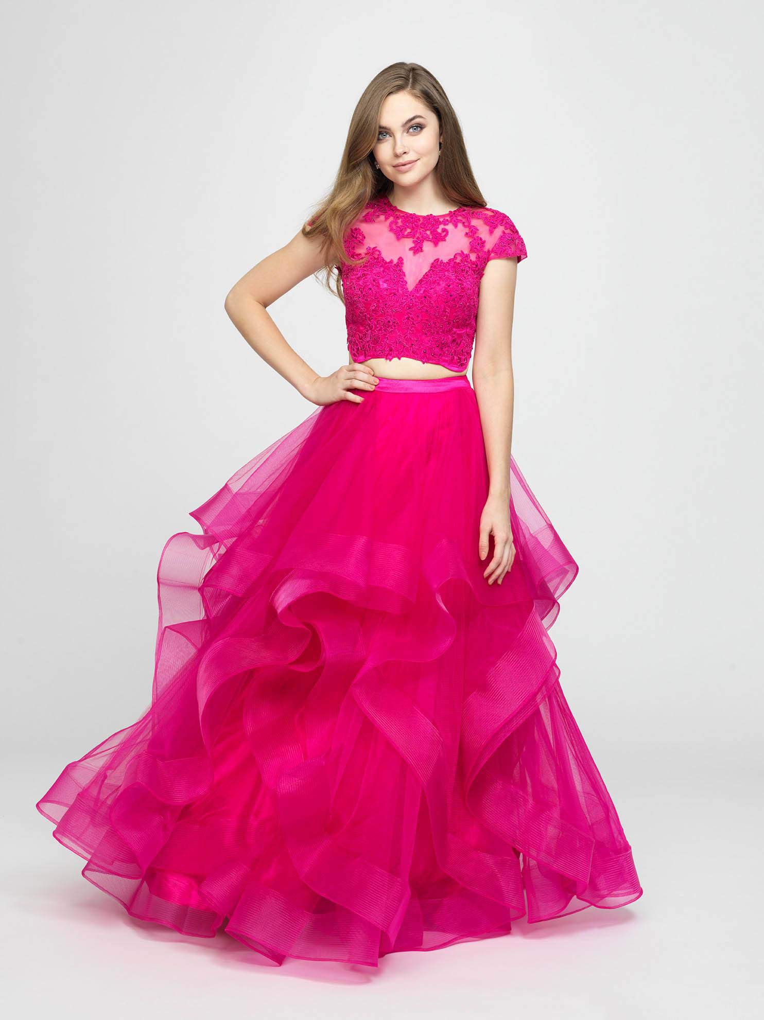 Emanni Women's 2 Piece Prom Dress - Lace Applique Quinceanera Ball Gown with Layered Ruffle Organza Skirt for Sweet 16, Homecoming, and Formal Events - Elegant Sea Blue Evening Gown for Prom Night, Wedding Guest, and Special Occasions
