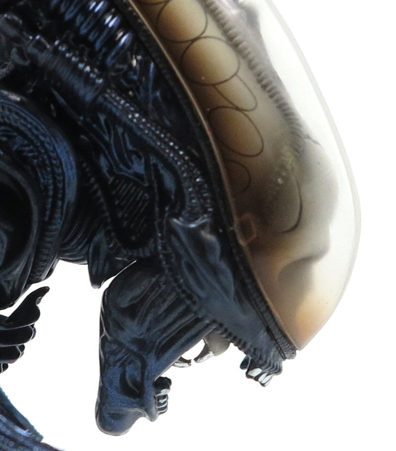 Alien Hybrid Metal Action Figure - Collectible Sci-Fi Toy for Display & Play - Perfect for Collectors, Gifts & Diorama Scenes