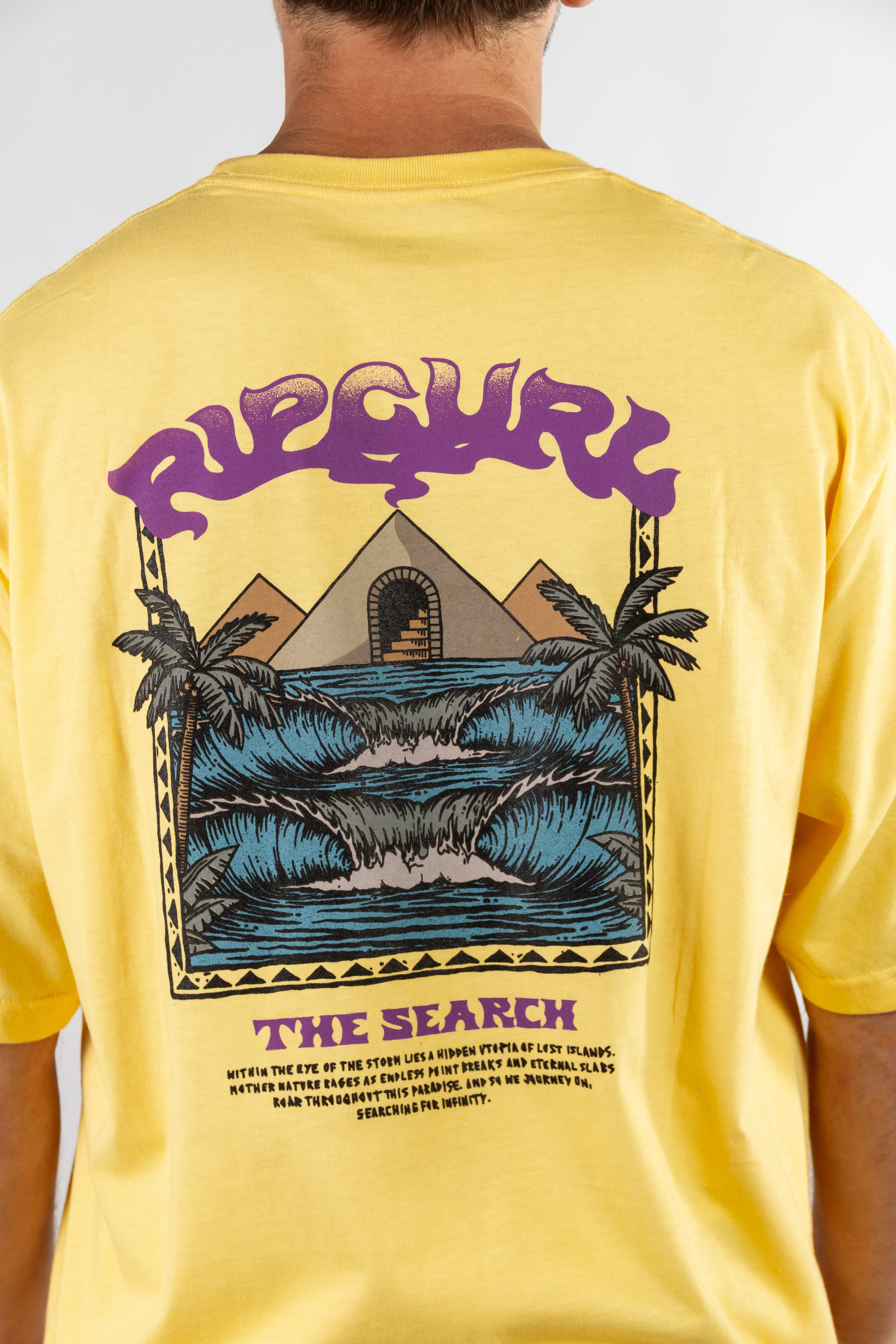 Rip Curl Men's Relaxed Fit California Graphic T-Shirt - Soft Cotton Short Sleeve Tee for Casual Wear & Beach Outings