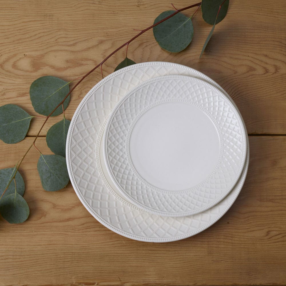 Napa Countryside 12-Piece Dinnerware Set - Service for 4 - Elegant Porcelain Plates, Bowls & Mugs - Perfect for Family Dinners, Entertaining Guests & Everyday Use