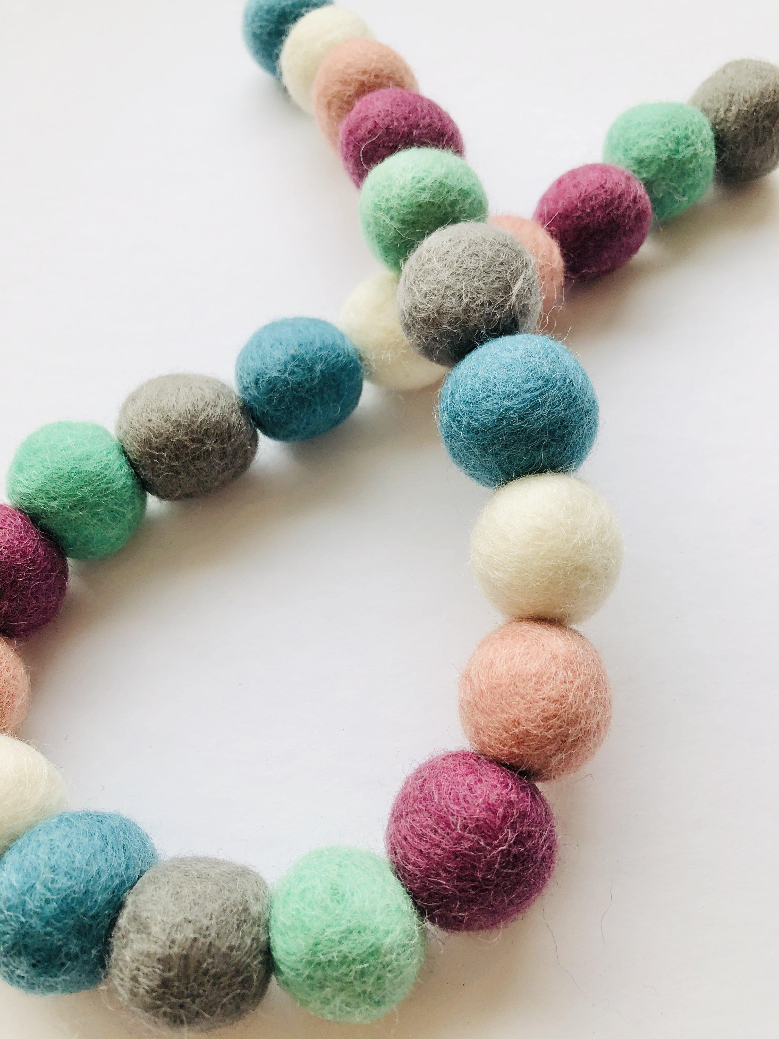 Elegant Jewel Tone Garland - Vibrant Decorative String for Weddings, Parties & Home Decor