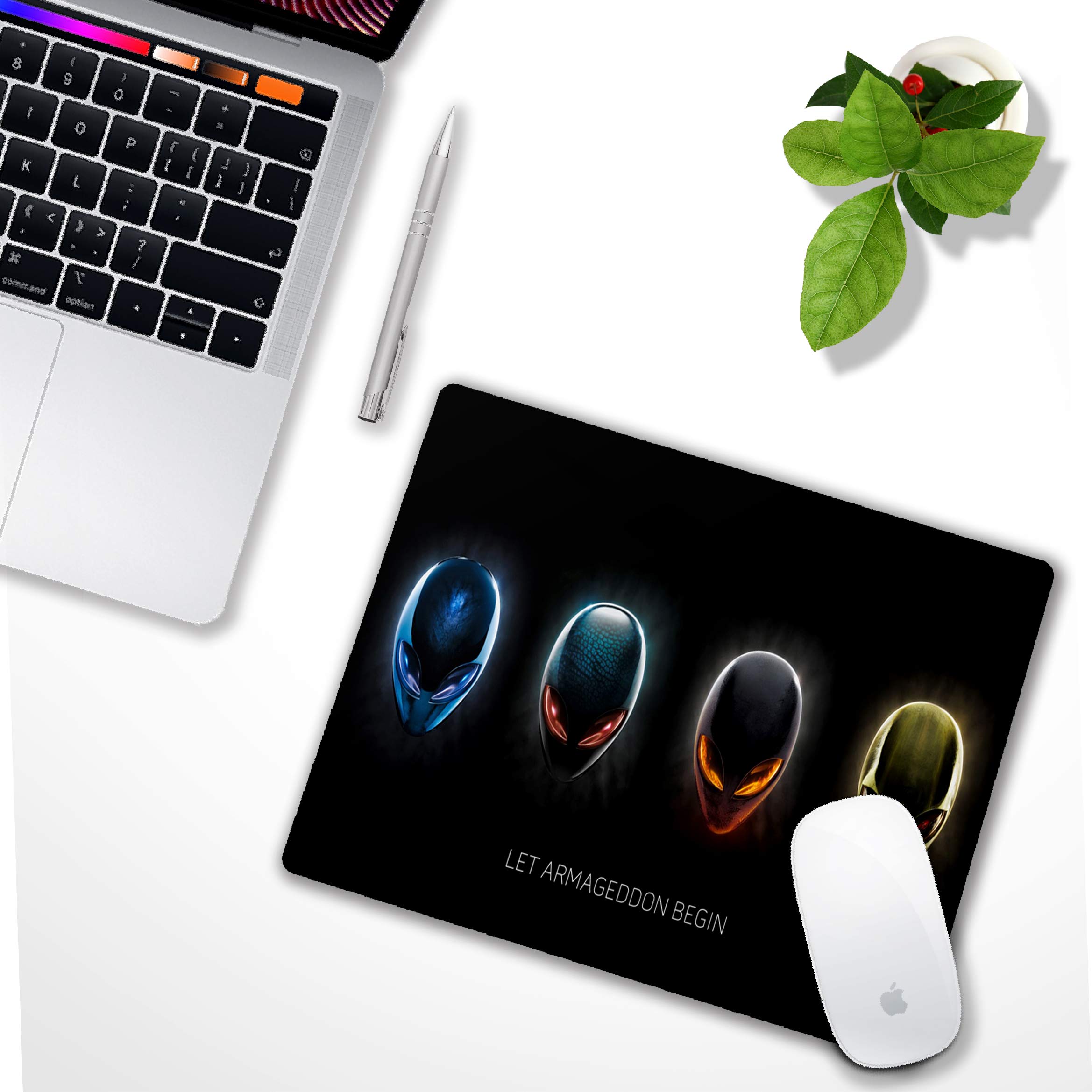 Alien Mouse Pad - Personalized Sci-Fi Design Non-Slip Rubber Gaming Mouse Mat for PC, Laptop, Office & Home Use