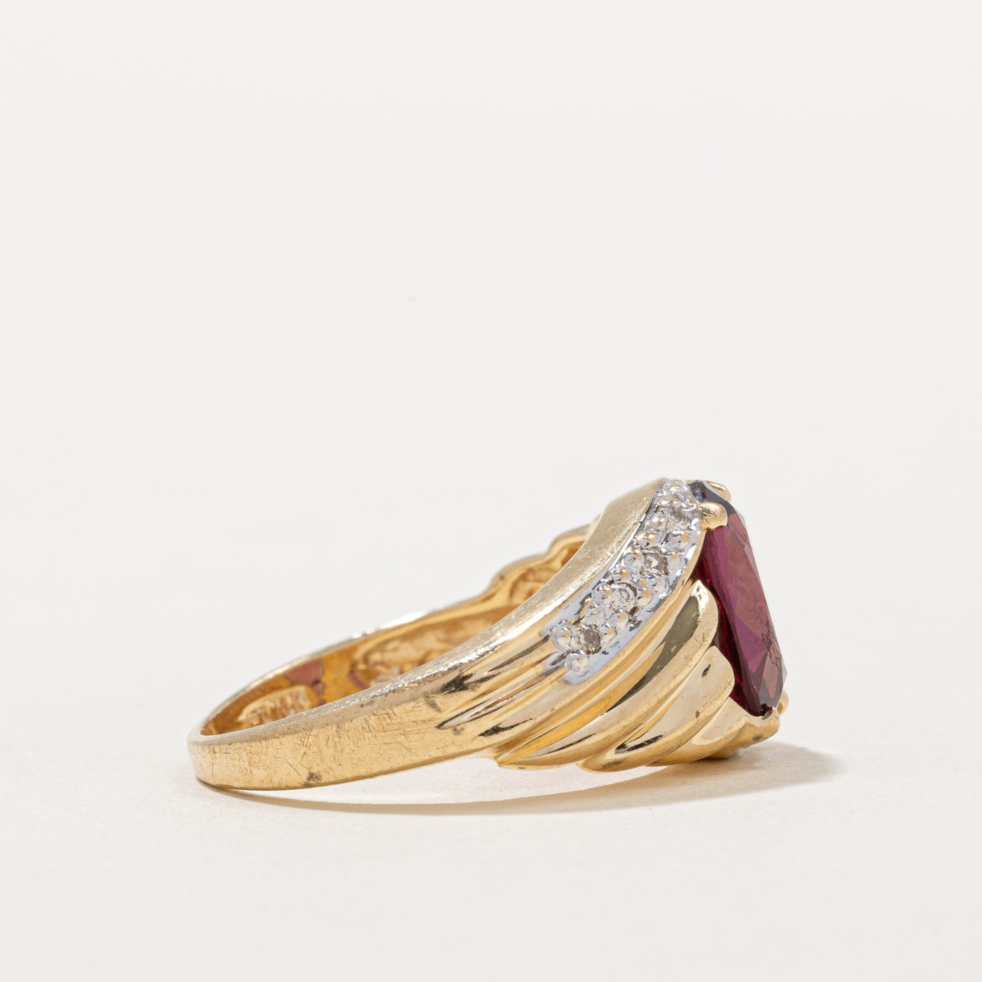 Exquisite 2.80ct Garnet & 0.08ct Diamond Cocktail Ring - Size 6.75 | Elegant Women's Jewelry for Parties, Weddings & Special Occasions