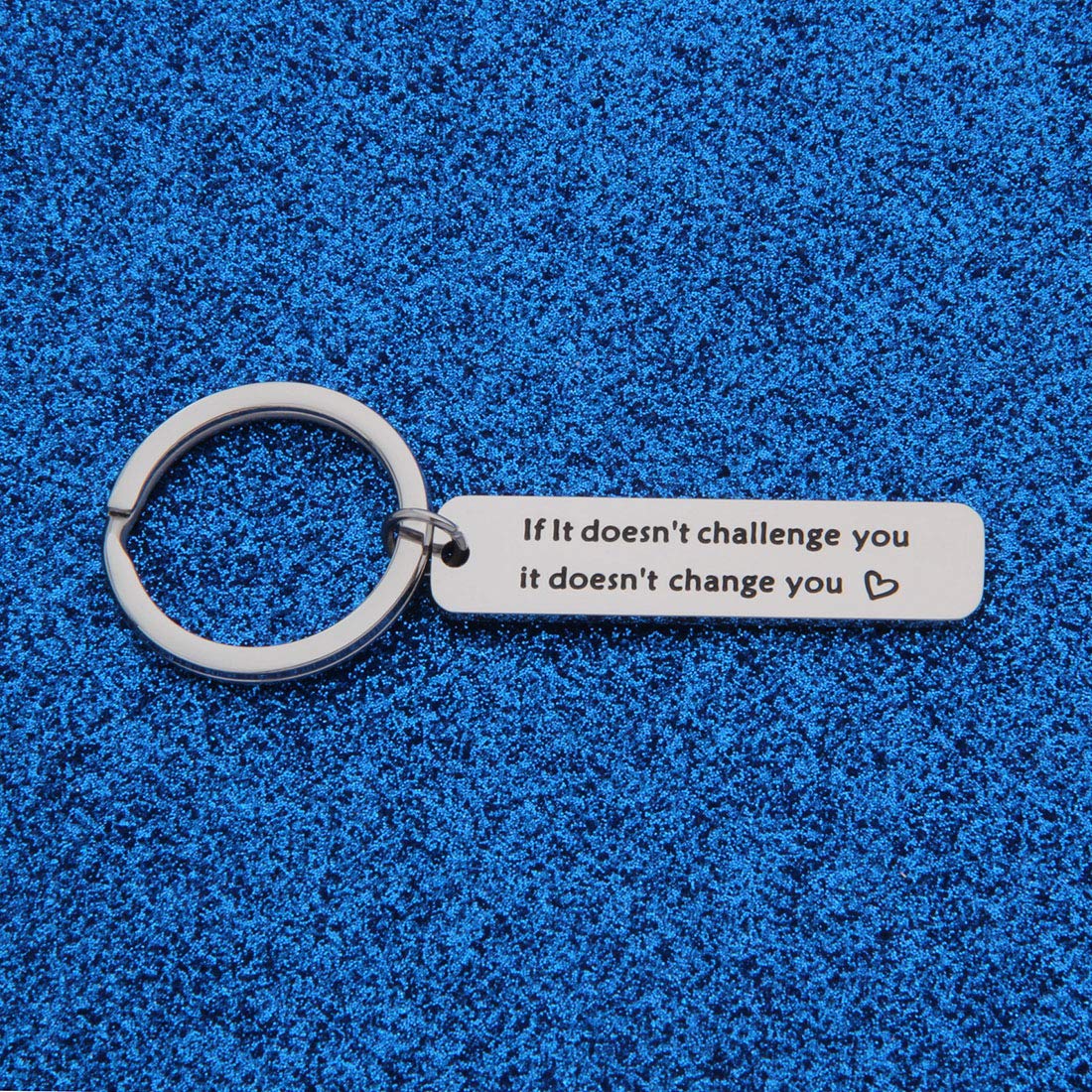 WUSUANED Motivational Fitness Keychain - 'If It Doesn't Challenge You It Doesn't Change You' - Inspirational Workout Gift for Gym Enthusiasts & Athletes - Perfect for Gym Bags, Running Gear & Fitness Motivation