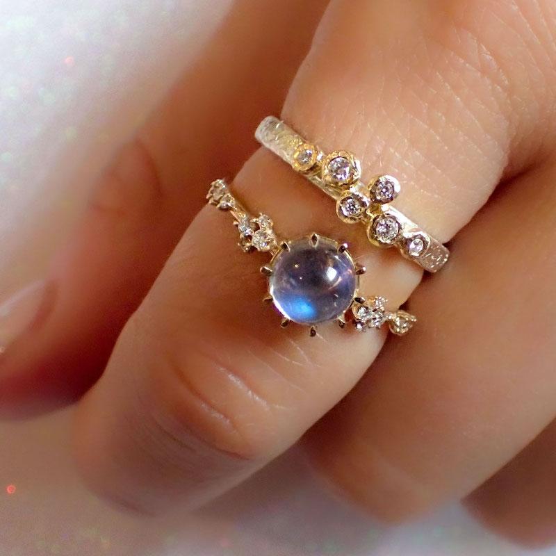 Moonstone Oracle Ring for Women - Elegant Twinkling Crystal Jewelry for Divination, Meditation & Spiritual Healing | Perfect for Psychic Readings & Energy Work
