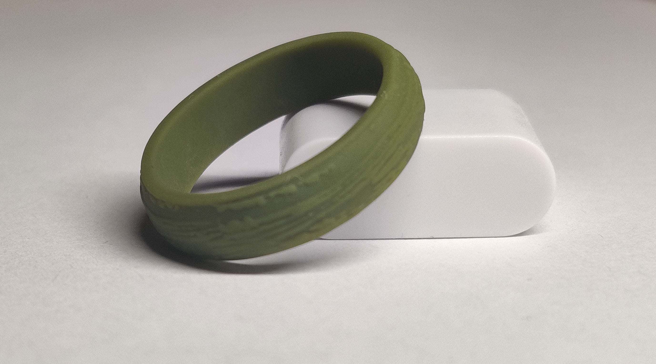Scroll Wheel Ring - Adjustable Spinner Ring for Stress Relief & Anxiety - Perfect for Office, Travel & Meditation (Tree Design)