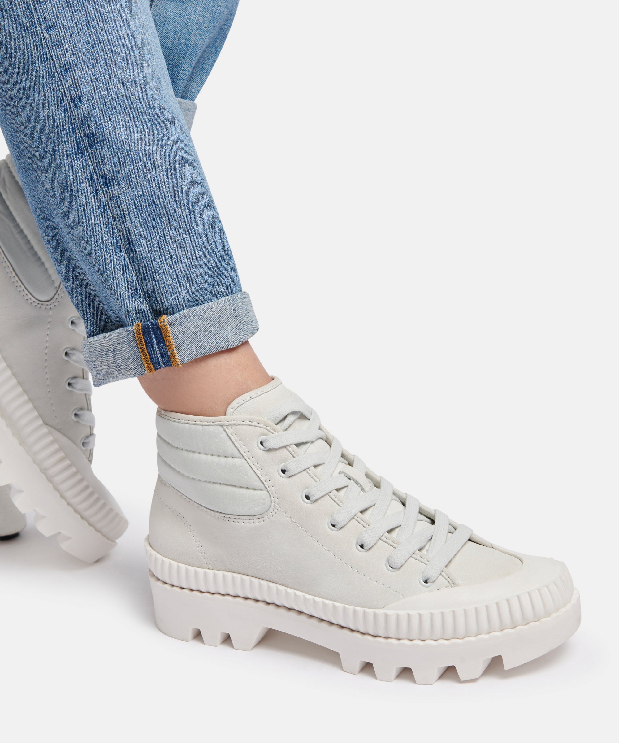 OCIANA SNEAKERS DOVE NUBUCK - Comfortable Women's Casual Shoes for Walking, Running & Everyday Wear | Lightweight & Breathable Sneakers for Workouts, Travel & Outdoor Activities