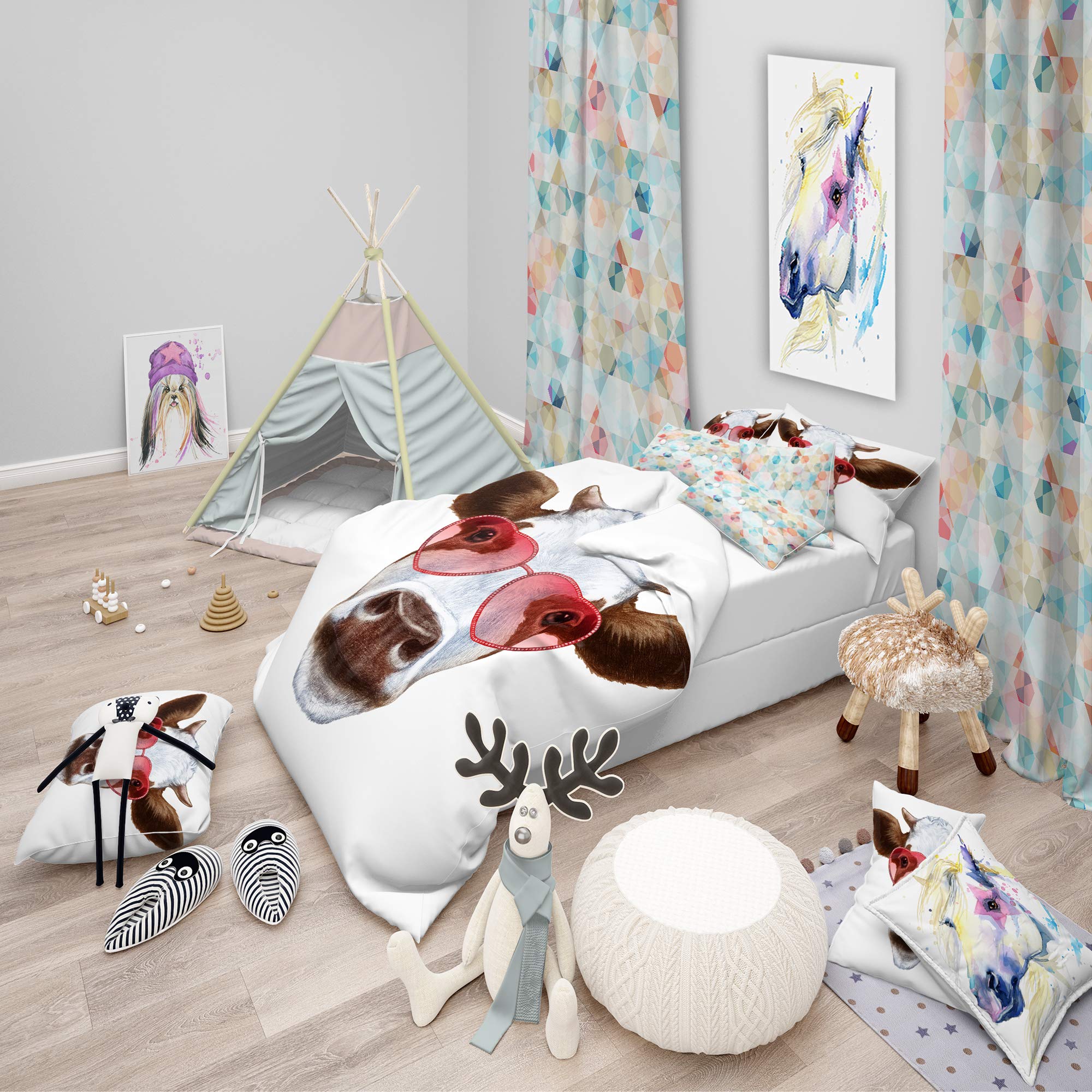 DesignQ Cow with Red Heart Glasses Traditional Duvet Cover Set - Twin Size Red Animal Print Bedding (3-Piece) | All-Season Comfort for Kids' Room, Farmhouse Decor & Cozy Bedroom Makeover