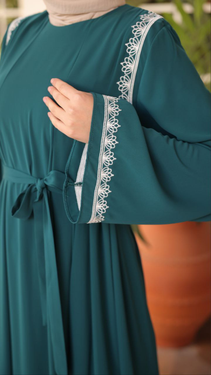 Elegant Nila Long Abaya Dress with Long Sleeves - Modest Muslim Women's Prayer Dress for Home & Mosque Wear