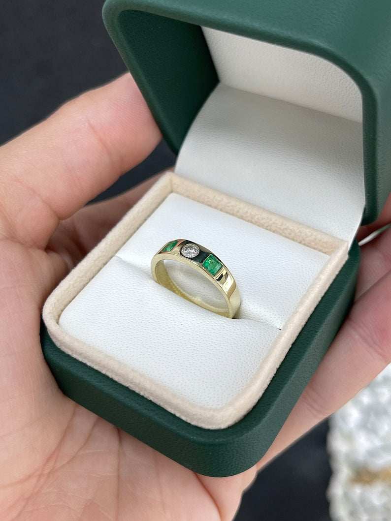 0.60tcw 14K Gold Natural Vivid Green Princess Cut Diamond & Emerald 3 Stone Wedding Band Ring for Engagement, Anniversary, and Special Occasions